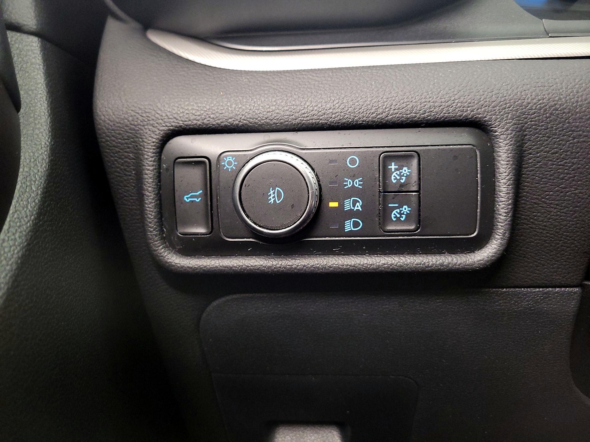 Thumbnail: 2020 Ford Explorer - 13