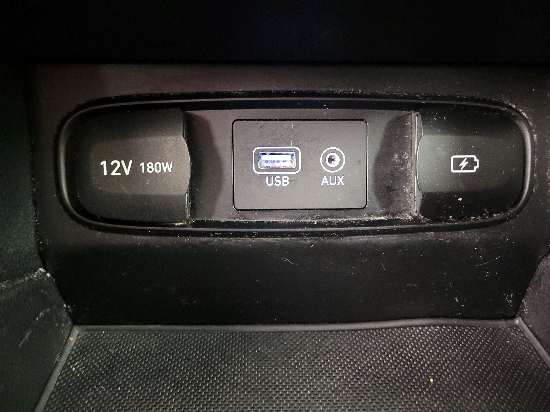 Thumbnail: 2019 Hyundai Santa Fe - 18