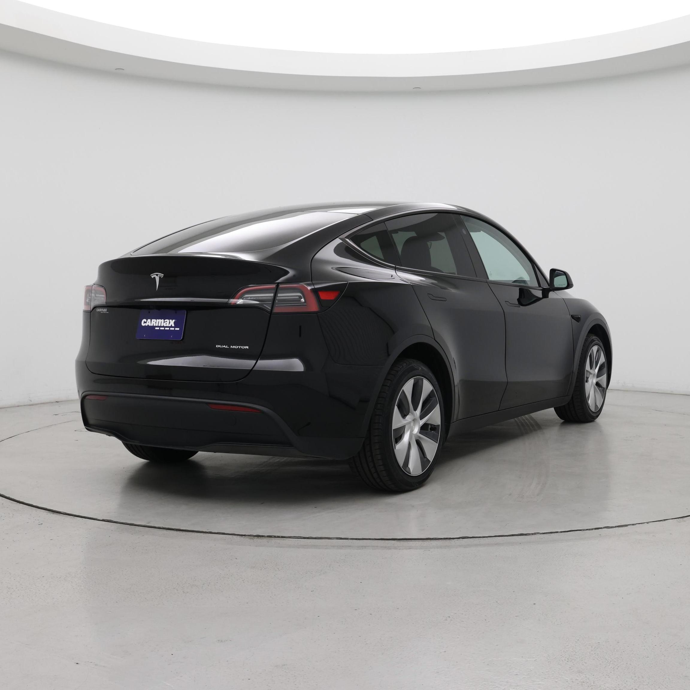 Thumbnail: 2024 Tesla Model Y - 8