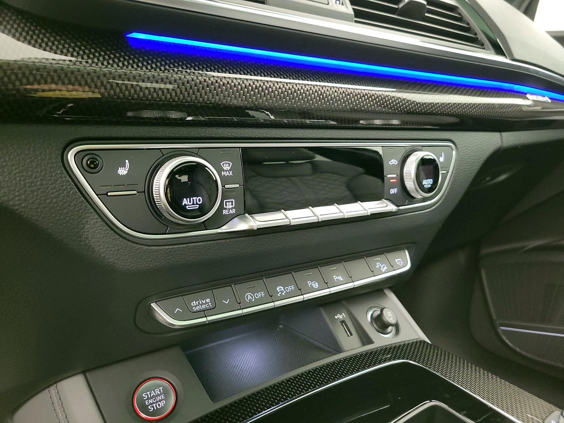 Thumbnail: 2023 Audi SQ5 - 17