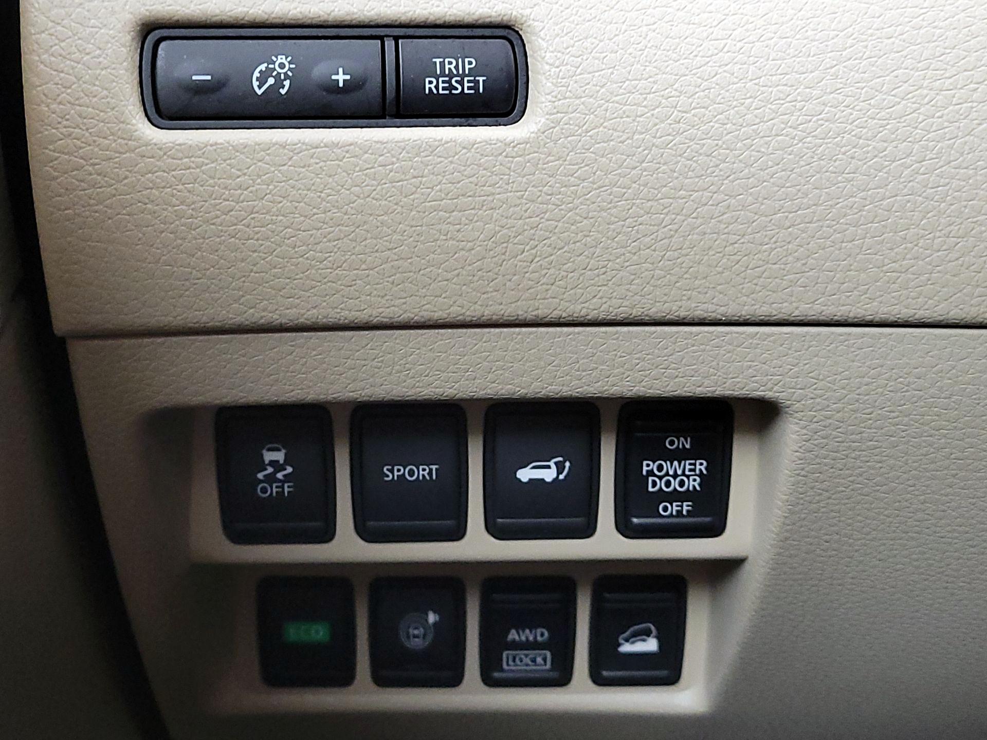 Thumbnail: 2016 Nissan Rogue - 13