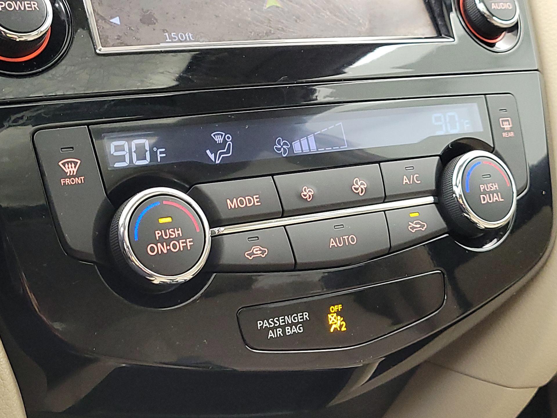 Thumbnail: 2016 Nissan Rogue - 17