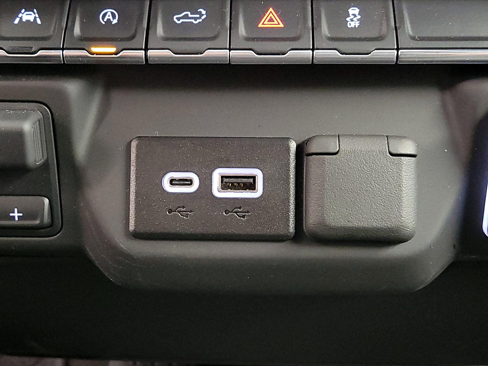 Thumbnail: 2025 Chevrolet Silverado 1500 - 18