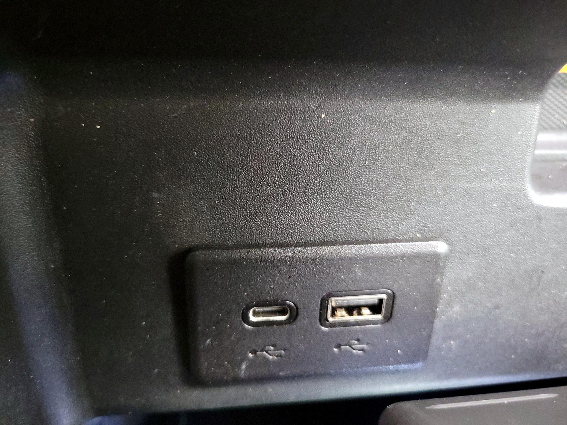 Thumbnail: 2022 GMC Sierra 1500 - 18