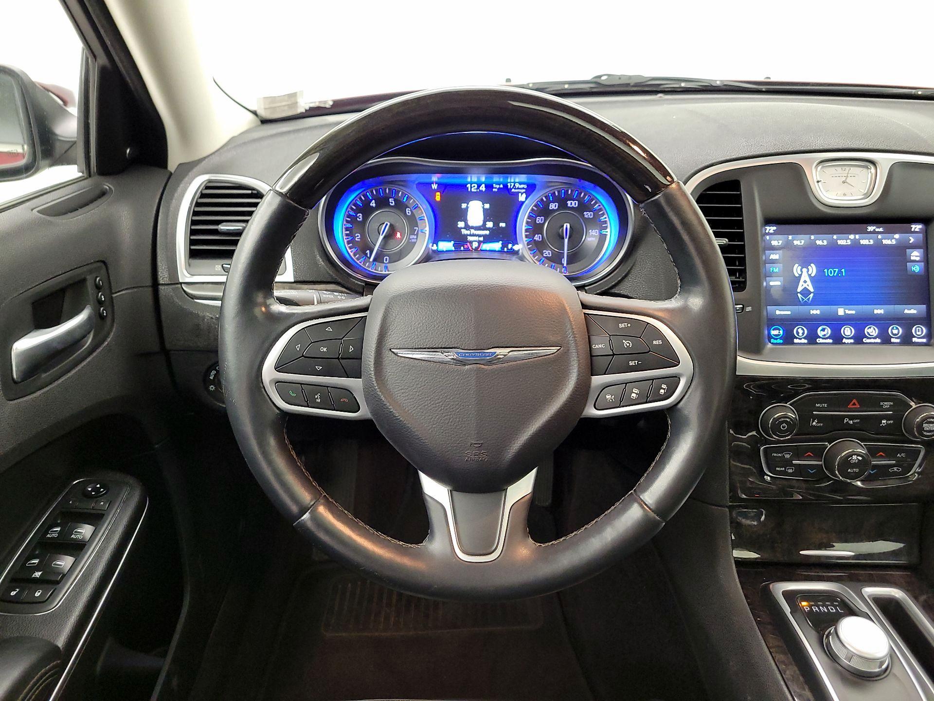 Thumbnail: 2018 Chrysler 300 - 10