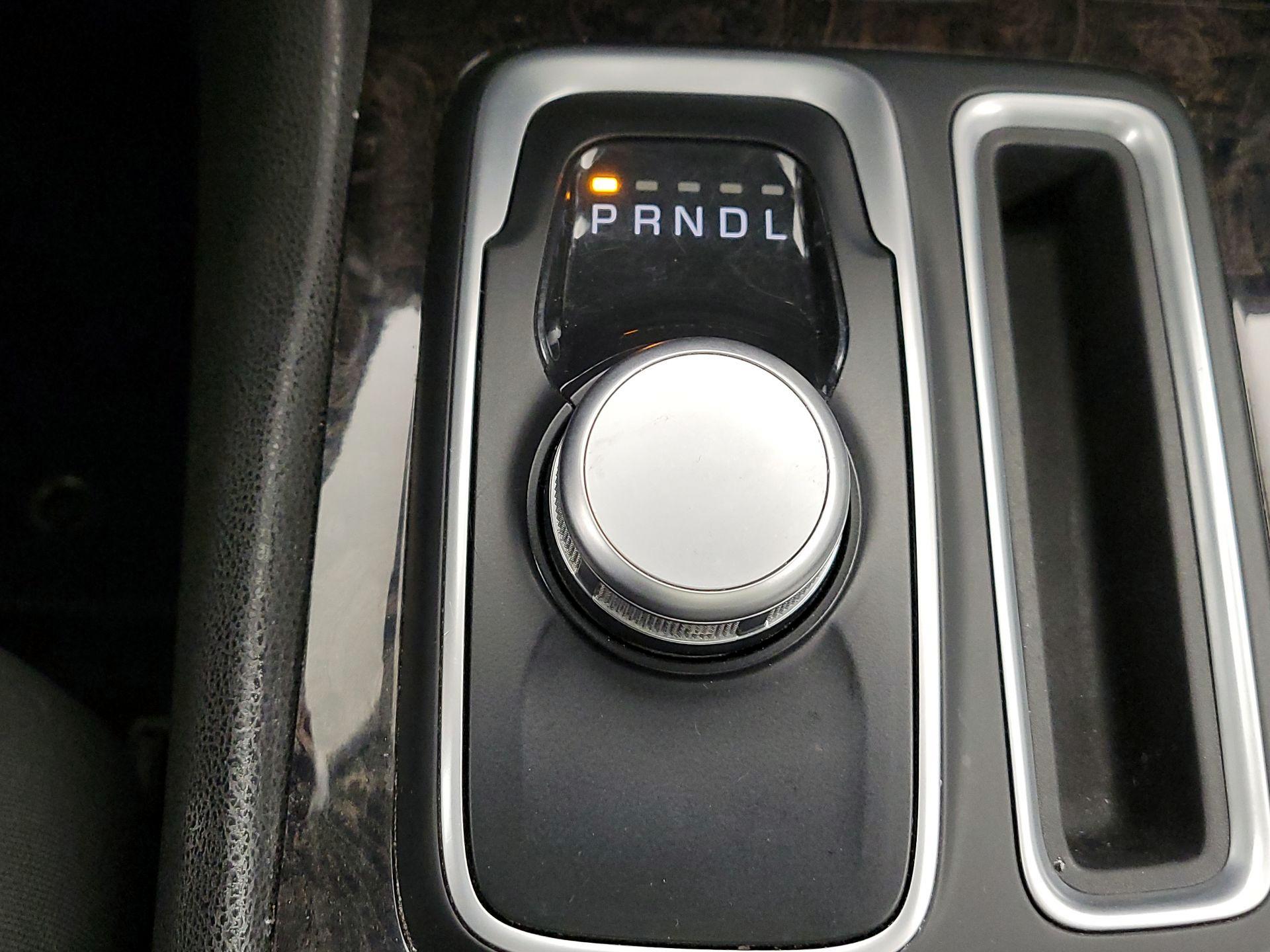 Thumbnail: 2018 Chrysler 300 - 18