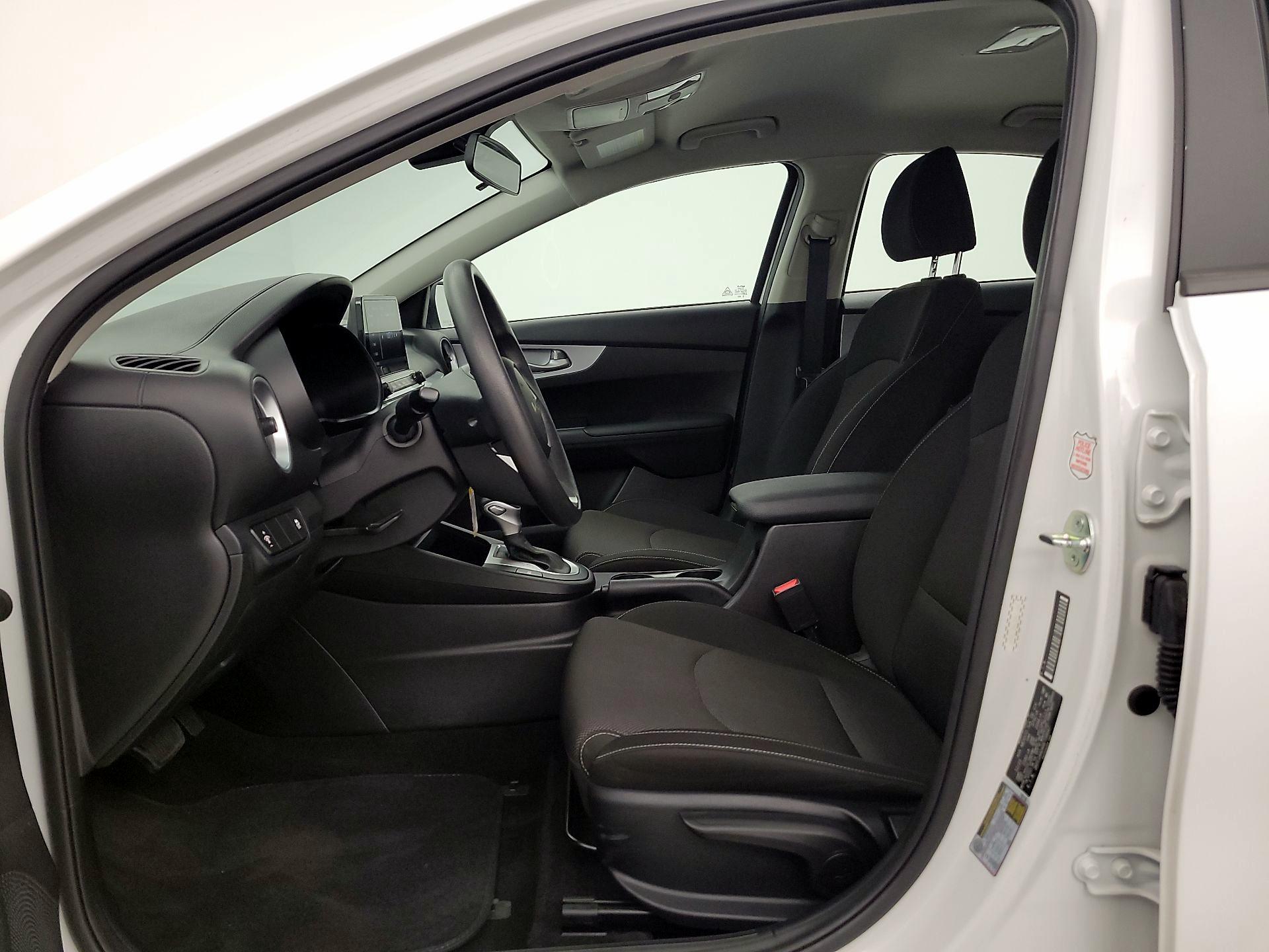 Thumbnail: 2024 Kia Forte - 11