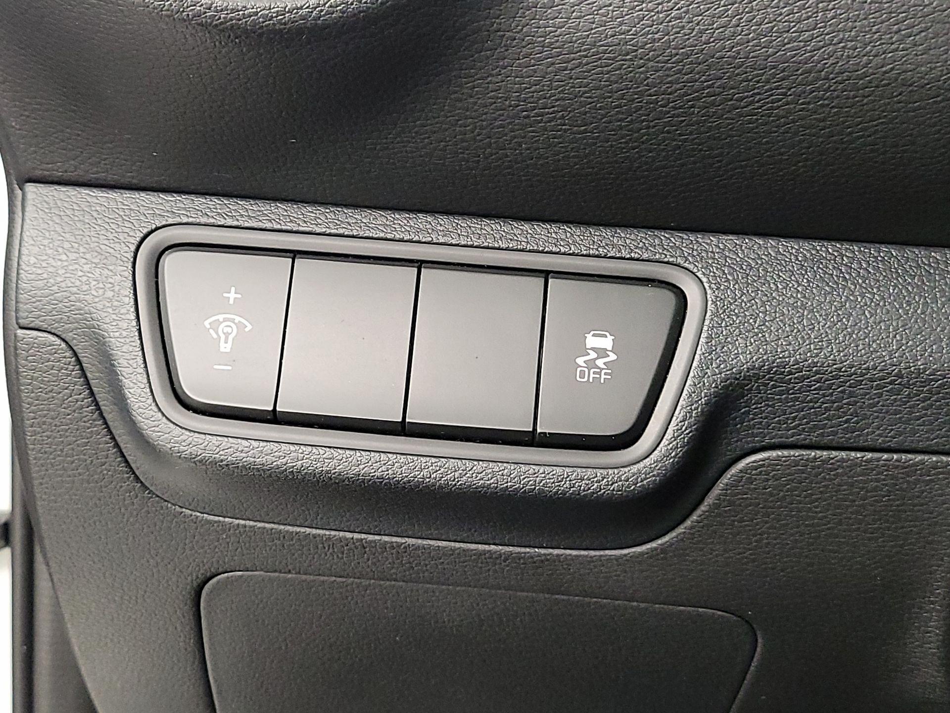 Thumbnail: 2024 Kia Forte - 13