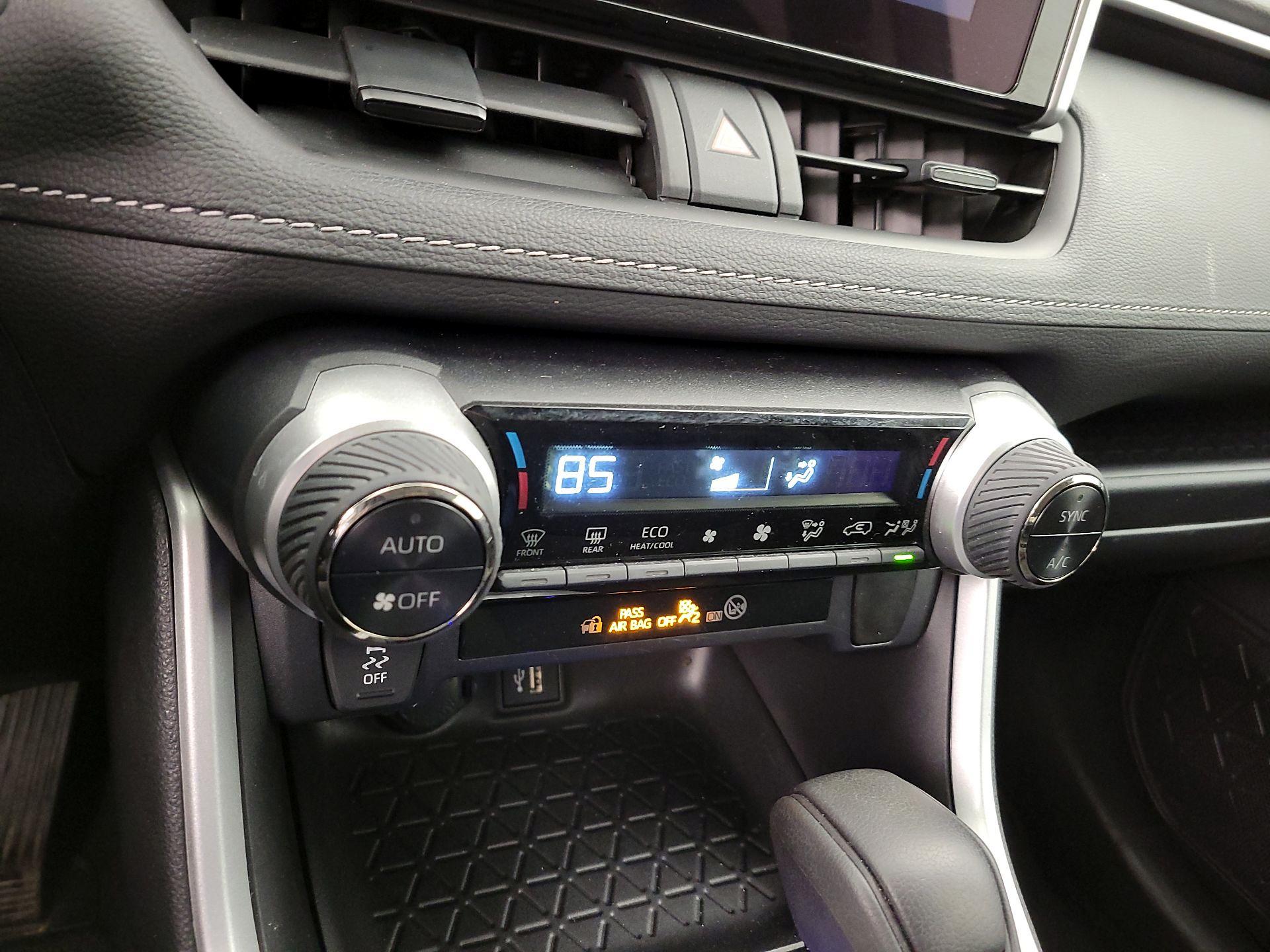 Thumbnail: 2024 Toyota RAV4 - 17