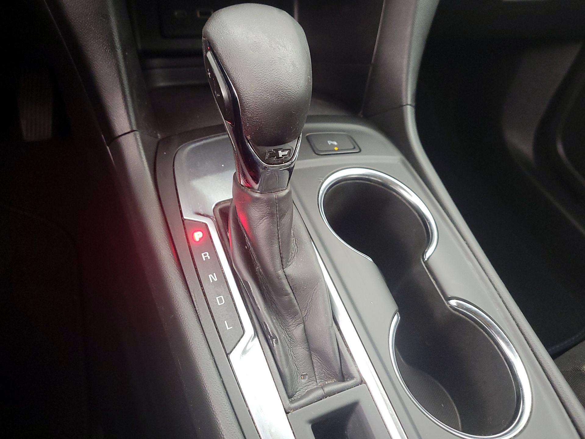 Thumbnail: 2022 Chevrolet Equinox - 17