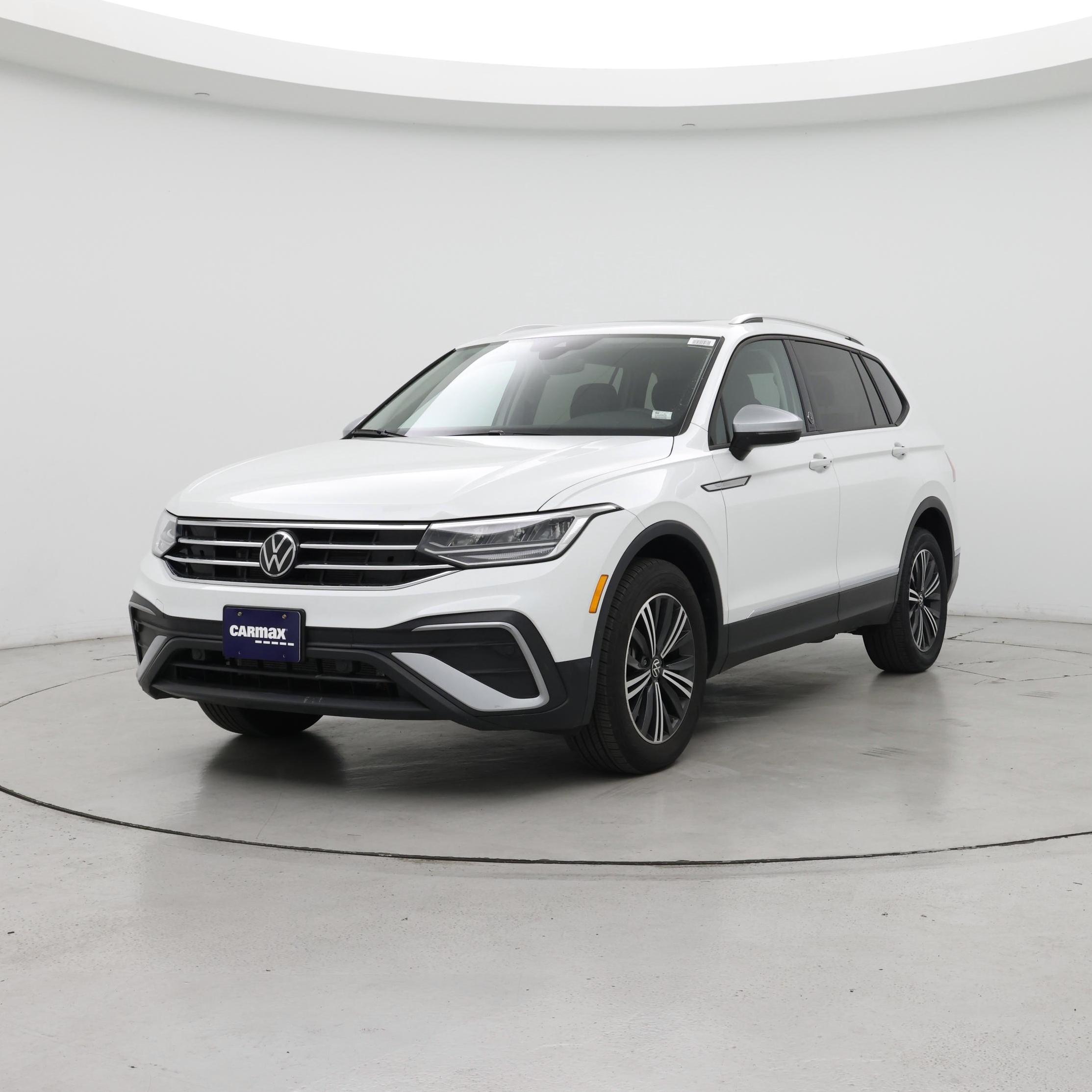 Thumbnail: 2024 Volkswagen Tiguan - 4