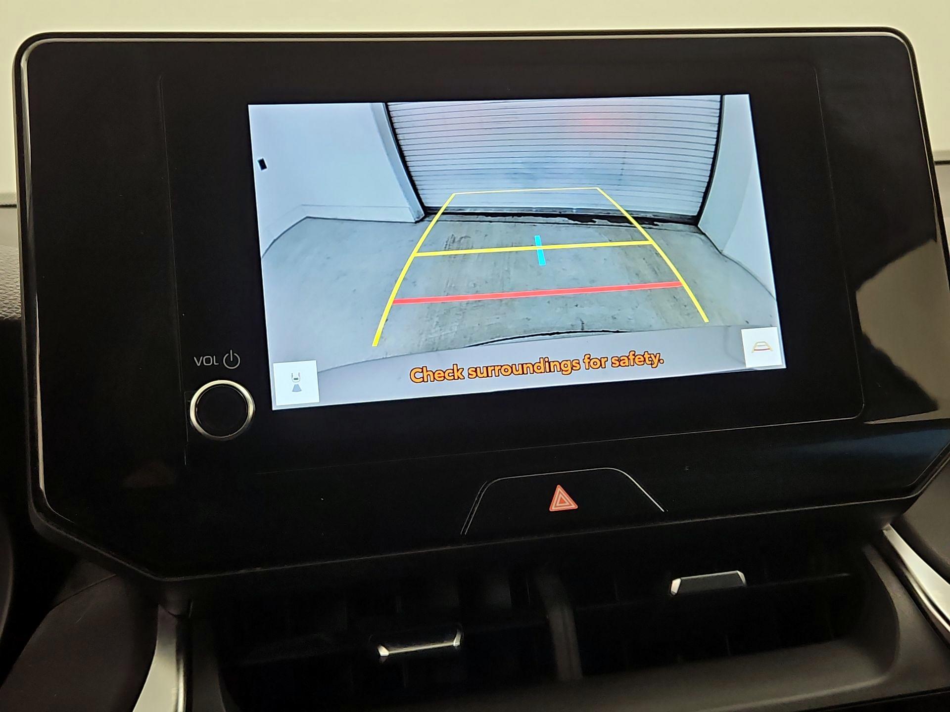 Thumbnail: 2024 Toyota Venza - 14