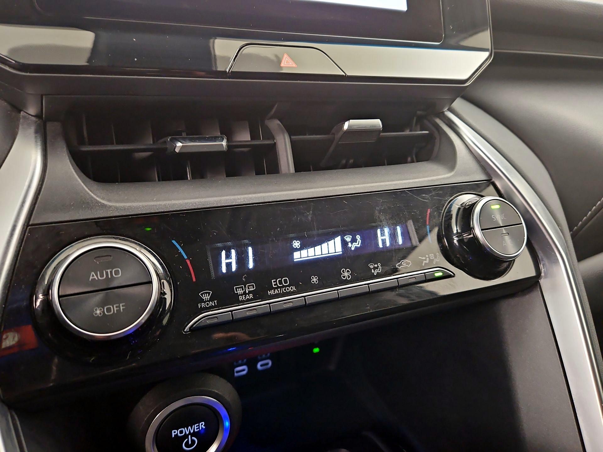 Thumbnail: 2024 Toyota Venza - 16