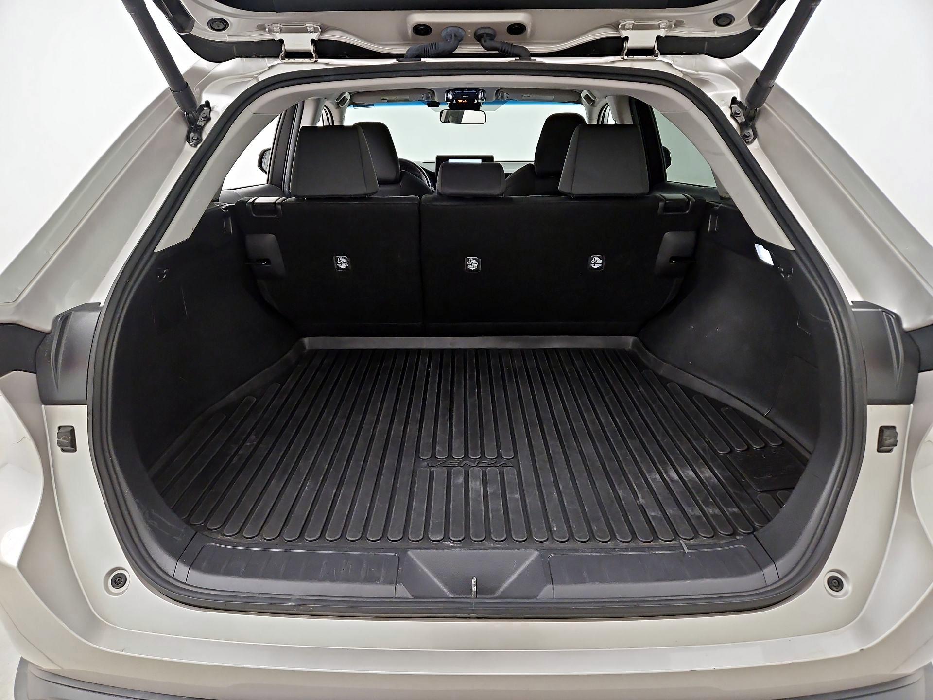 Thumbnail: 2024 Toyota Venza - 20