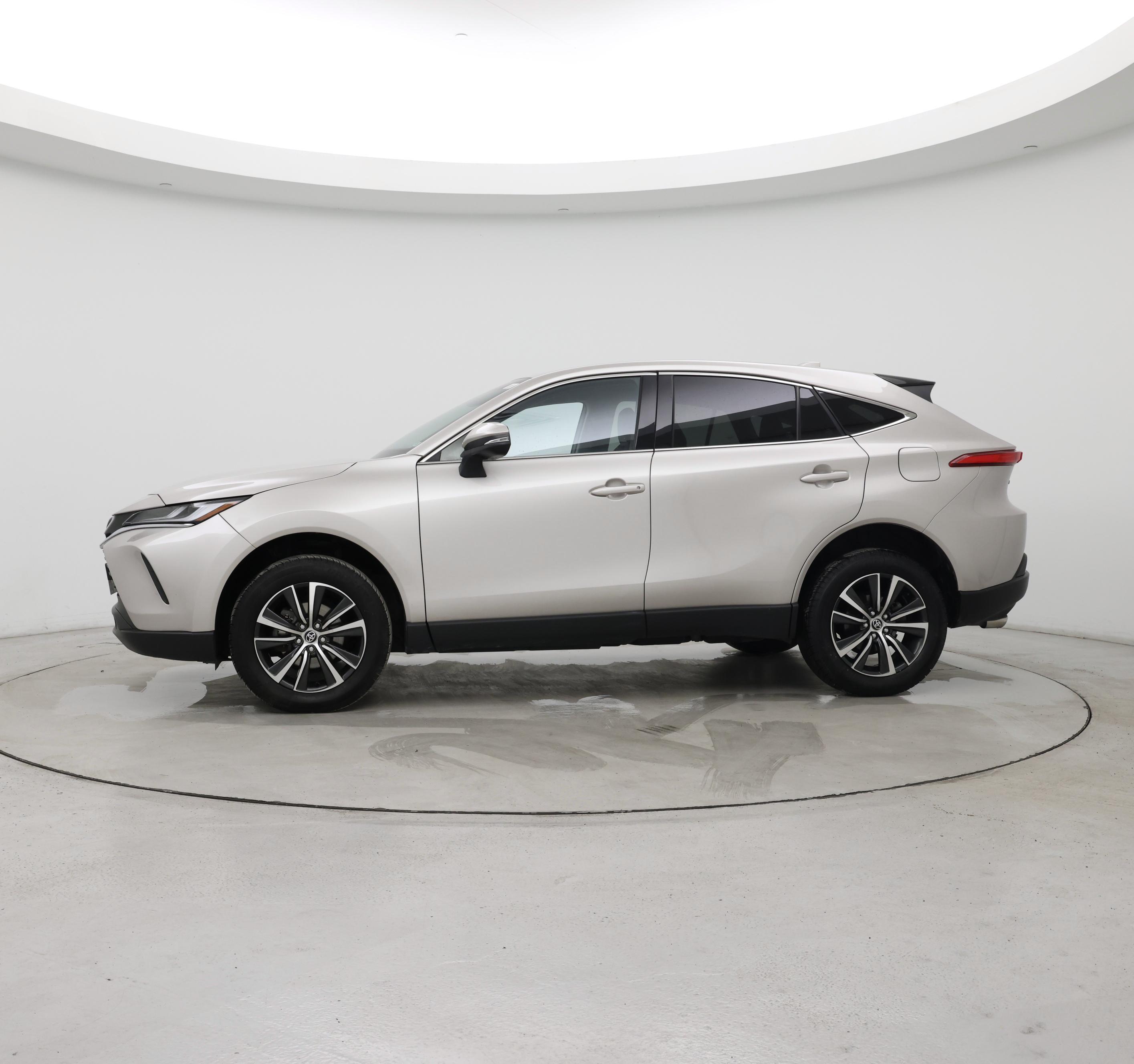 Thumbnail: 2024 Toyota Venza - 3