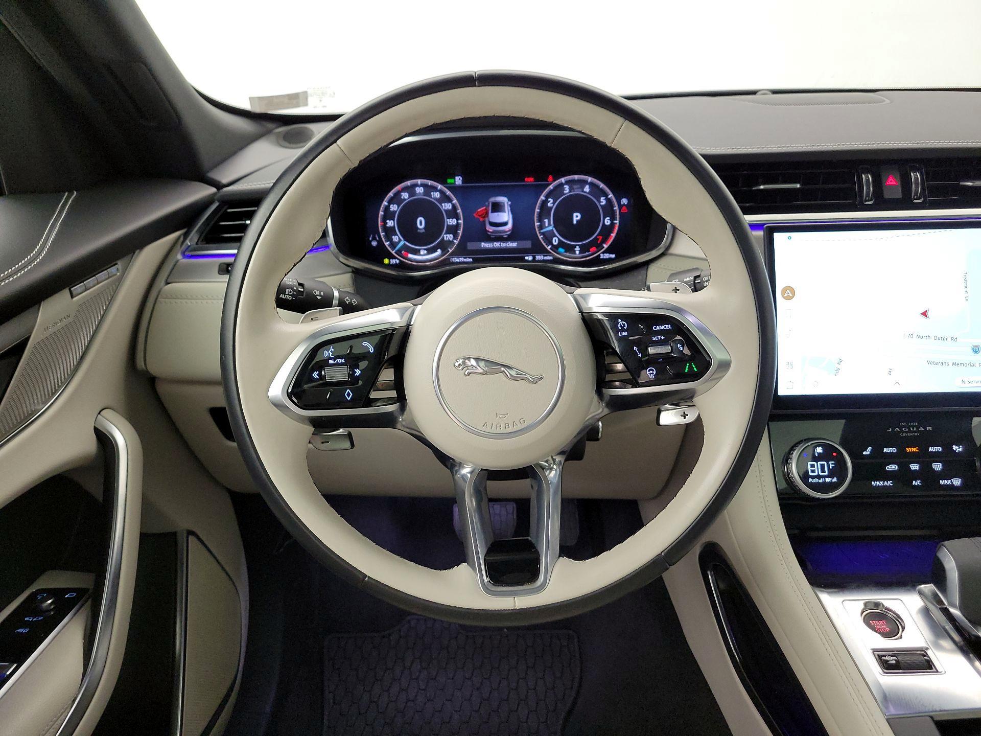 Thumbnail: 2024 Jaguar F-Pace - 10