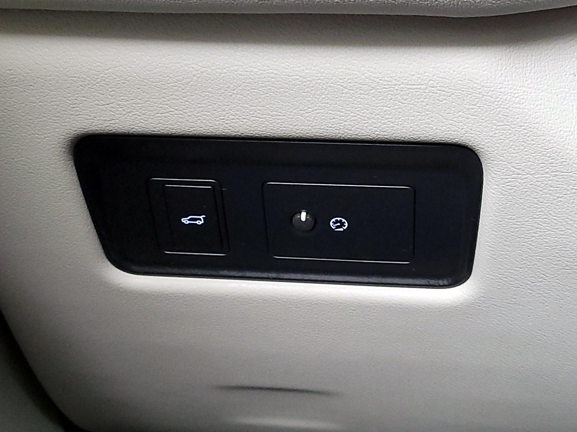 Thumbnail: 2024 Jaguar F-Pace - 13