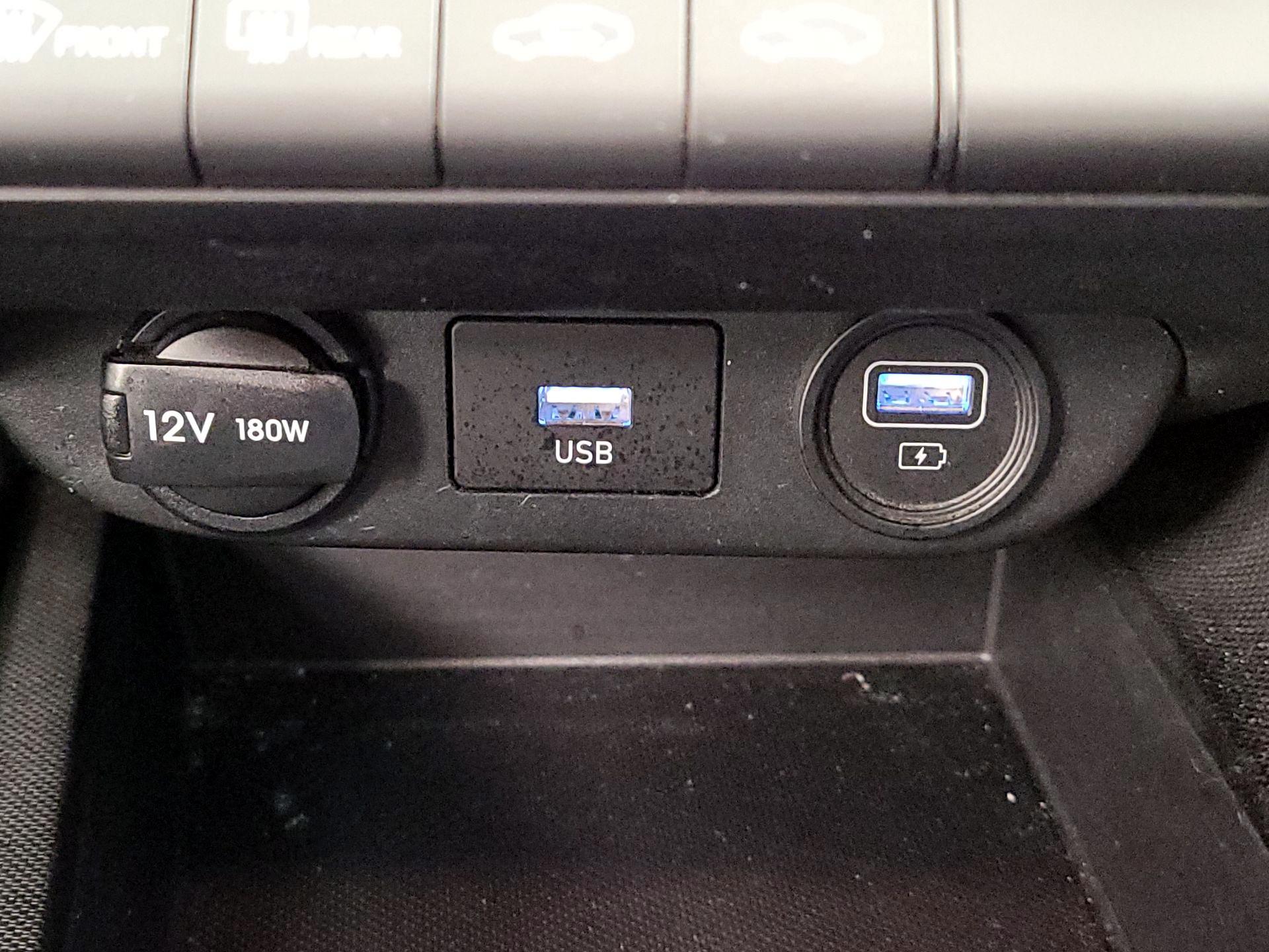 Thumbnail: 2022 Hyundai Elantra - 18