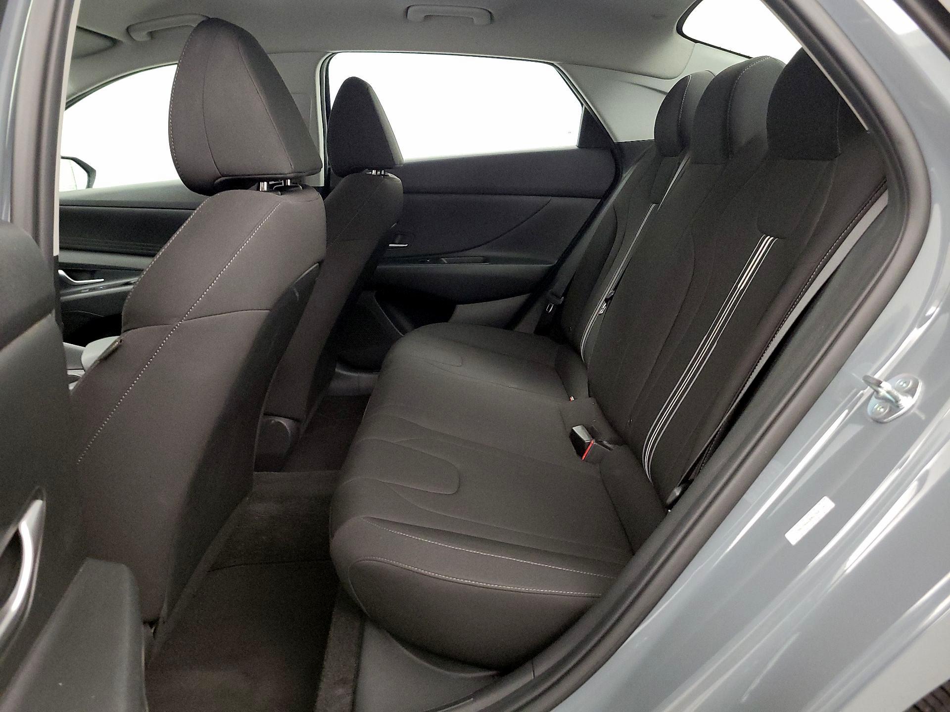 Thumbnail: 2022 Hyundai Elantra - 19