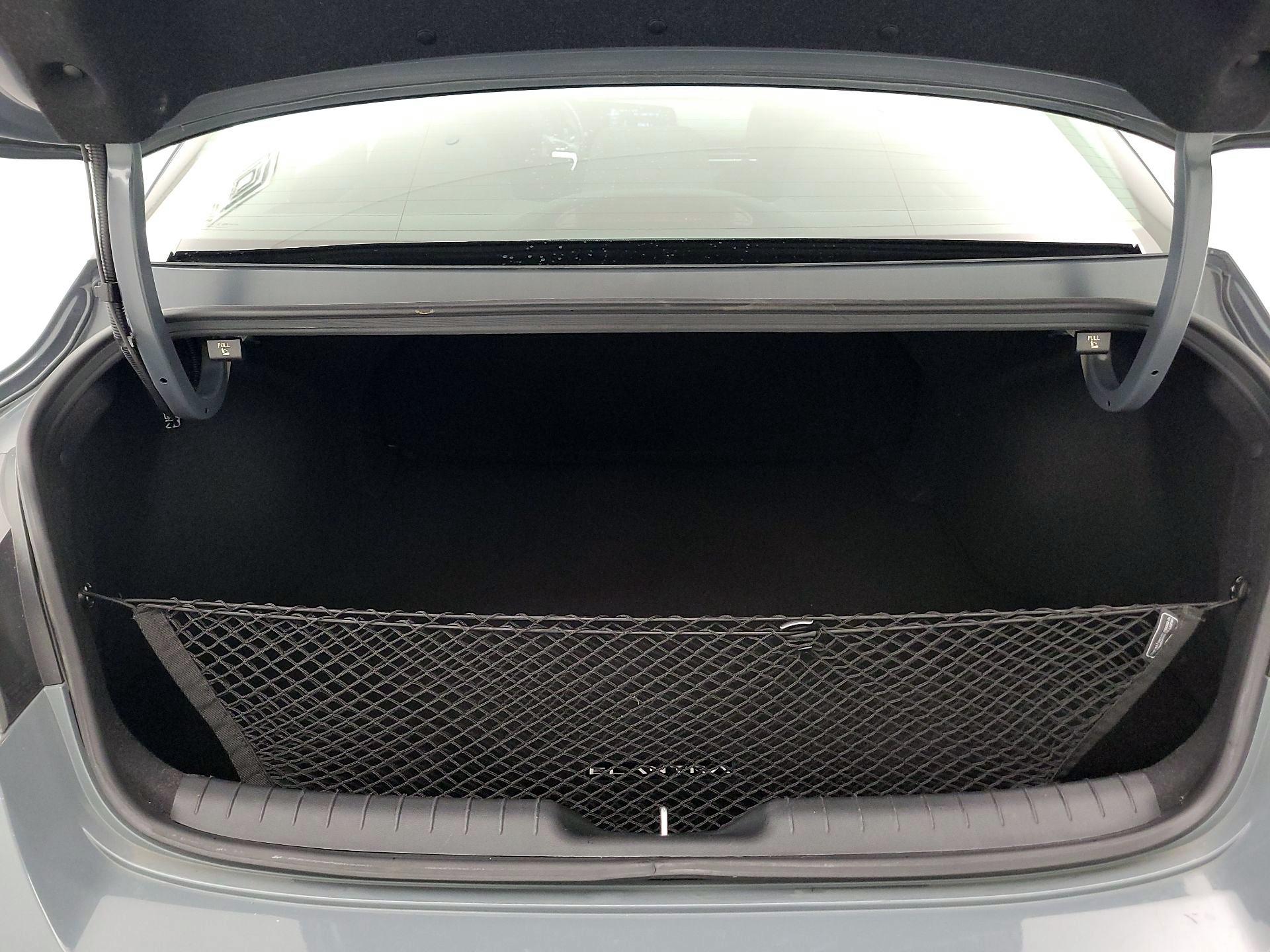 Thumbnail: 2022 Hyundai Elantra - 20