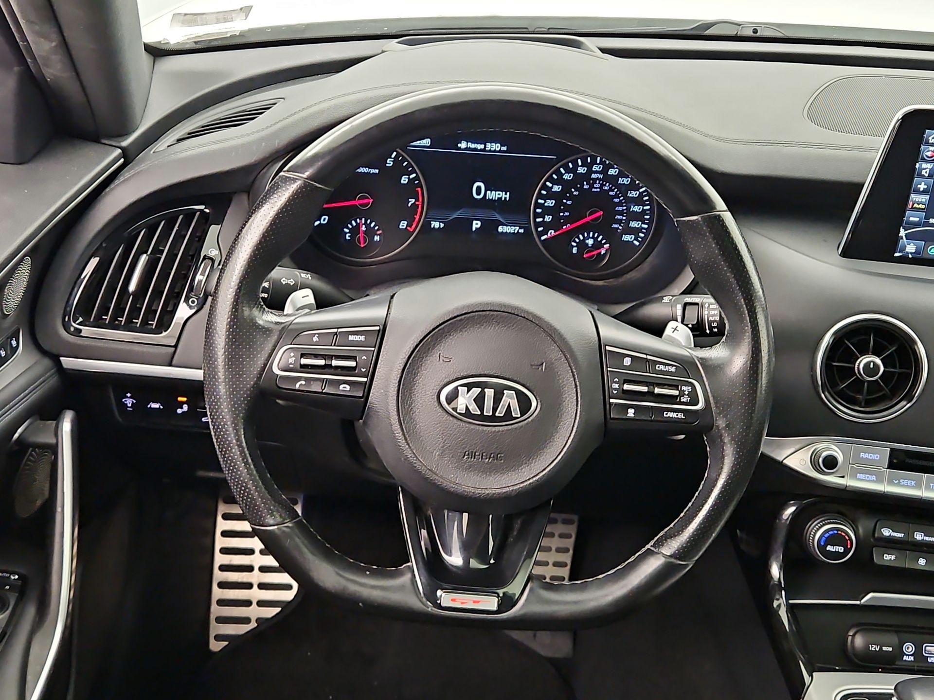 Thumbnail: 2018 Kia Stinger - 10