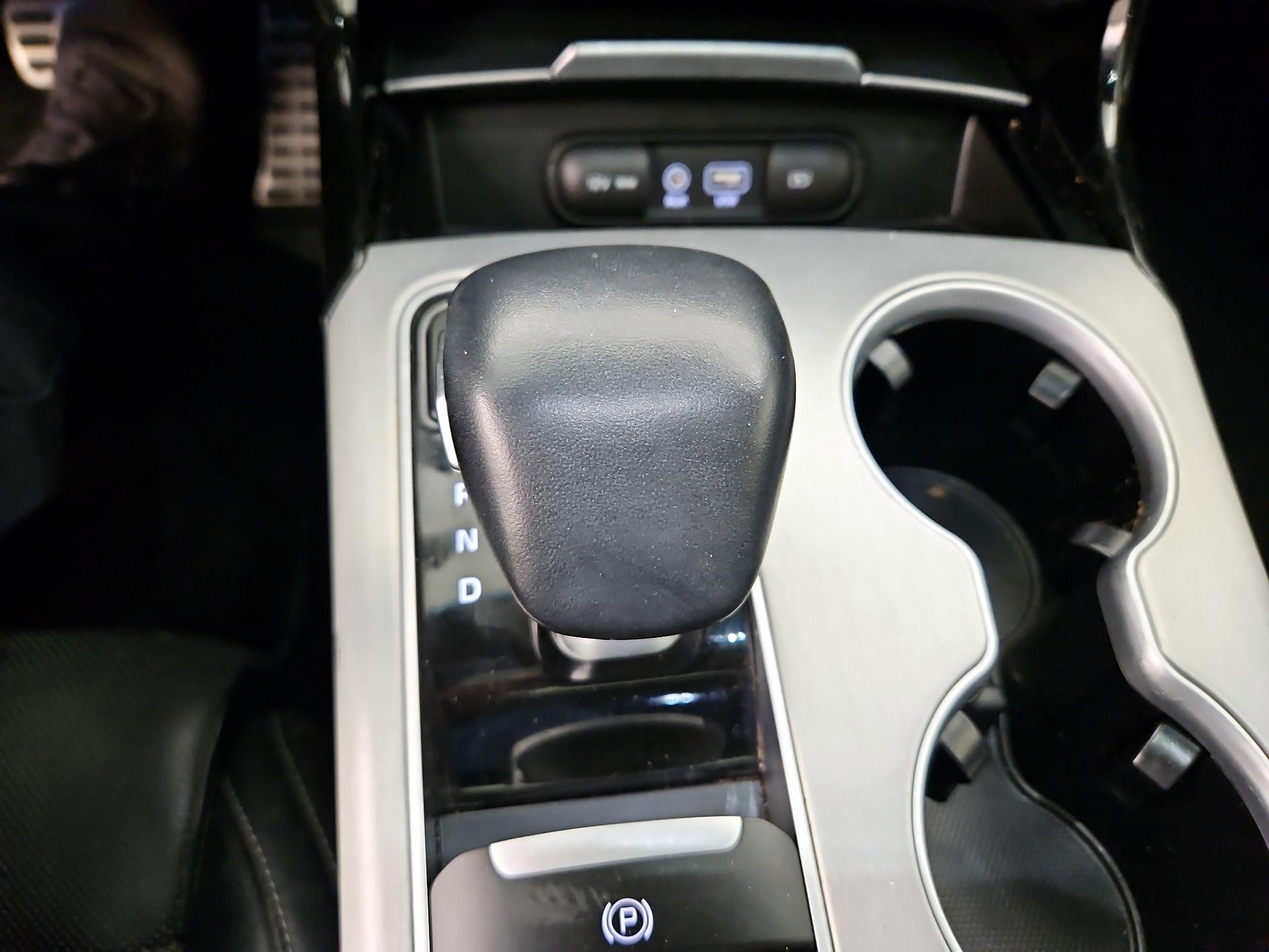 Thumbnail: 2018 Kia Stinger - 18