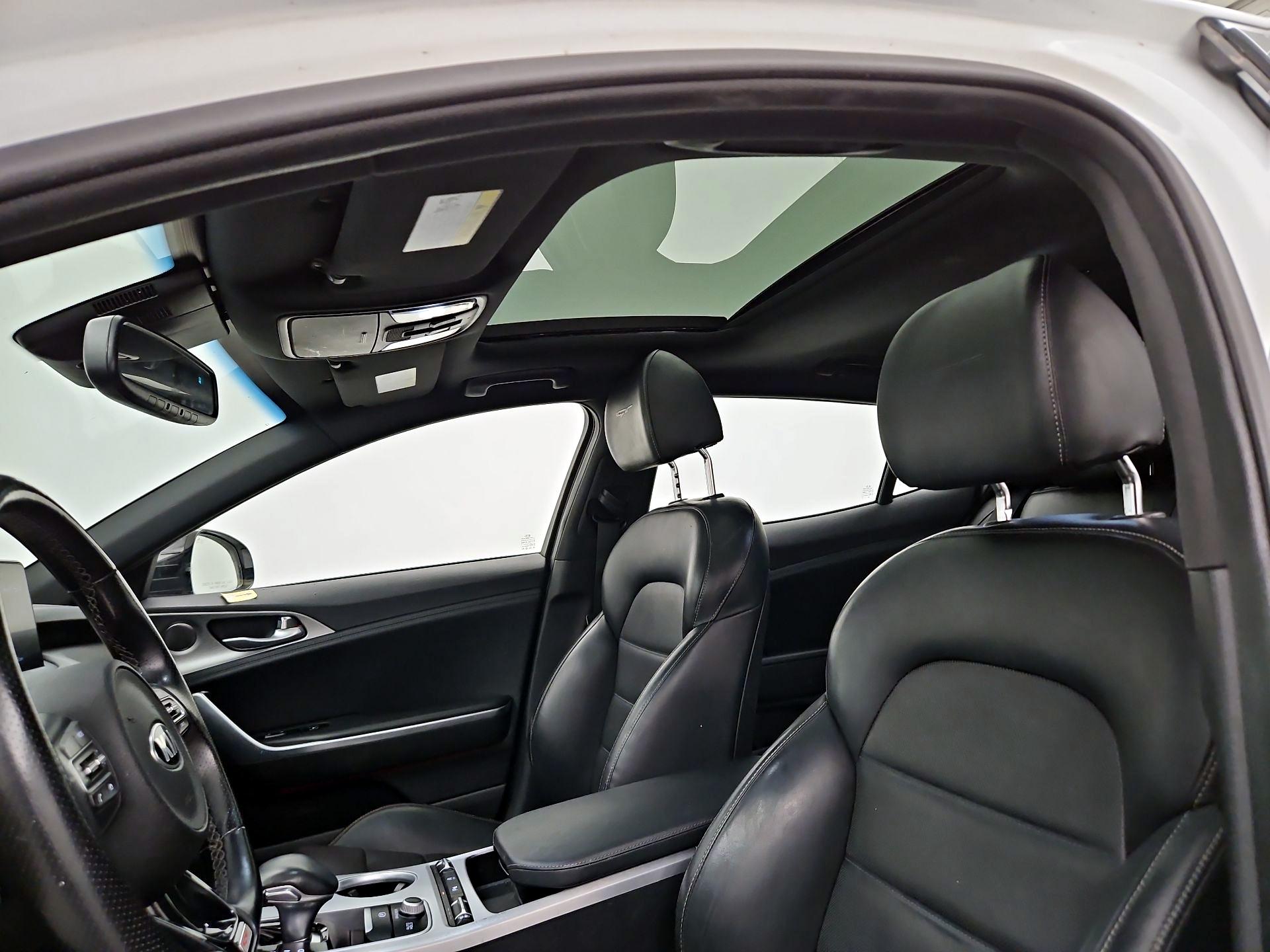 Thumbnail: 2018 Kia Stinger - 20