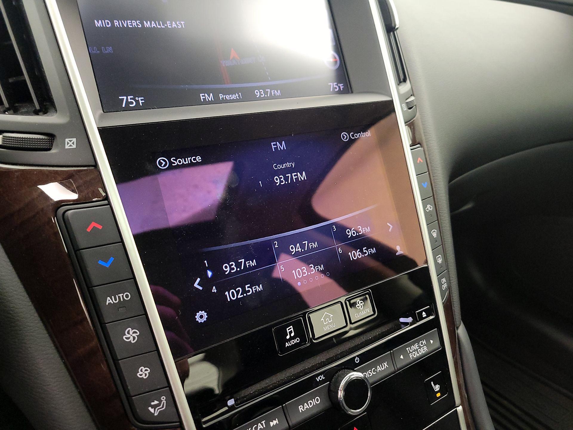 Thumbnail: 2016 INFINITI Q50 - 16