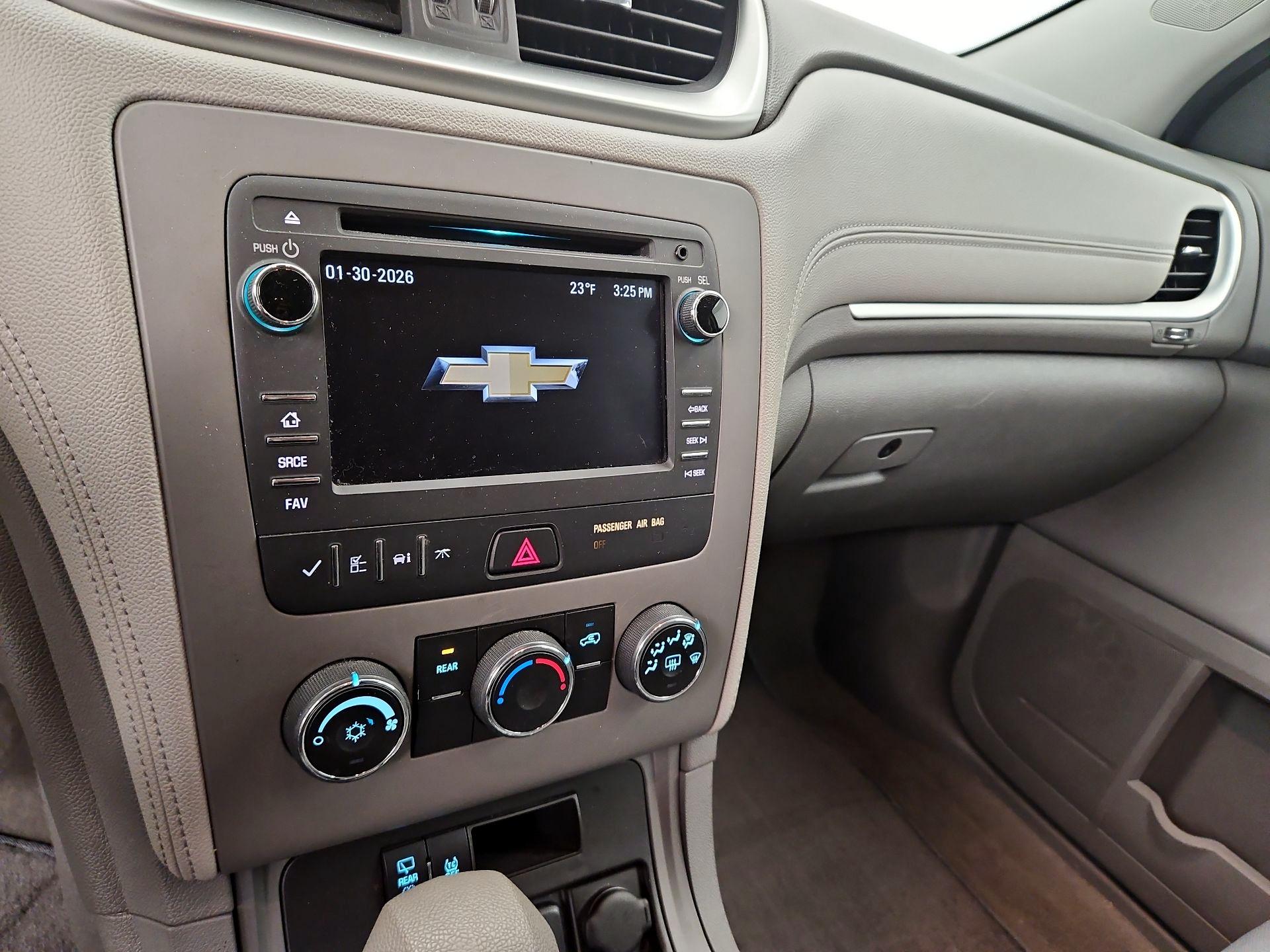 Thumbnail: 2017 Chevrolet Traverse - 15