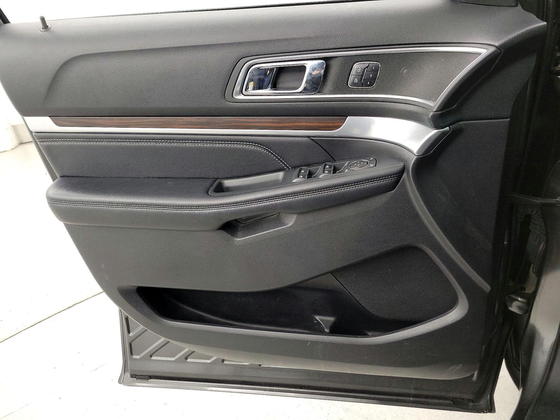 Thumbnail: 2018 Ford Explorer - 12