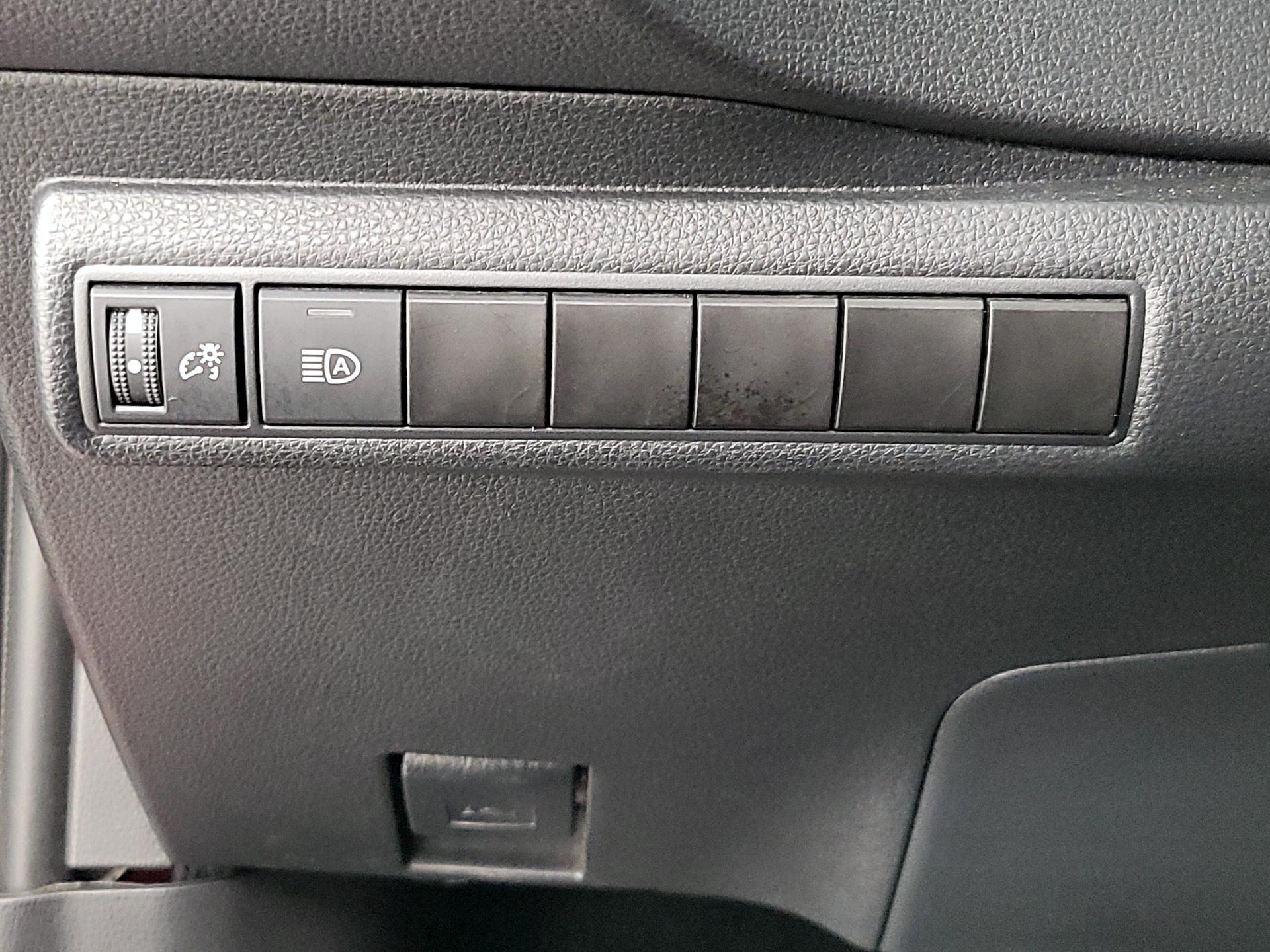 Thumbnail: 2024 Toyota Corolla - 13