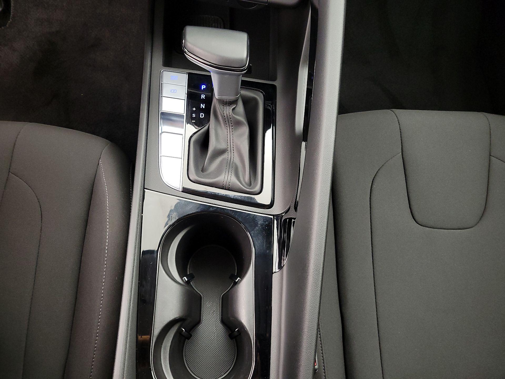 Thumbnail: 2025 Hyundai Elantra - 18