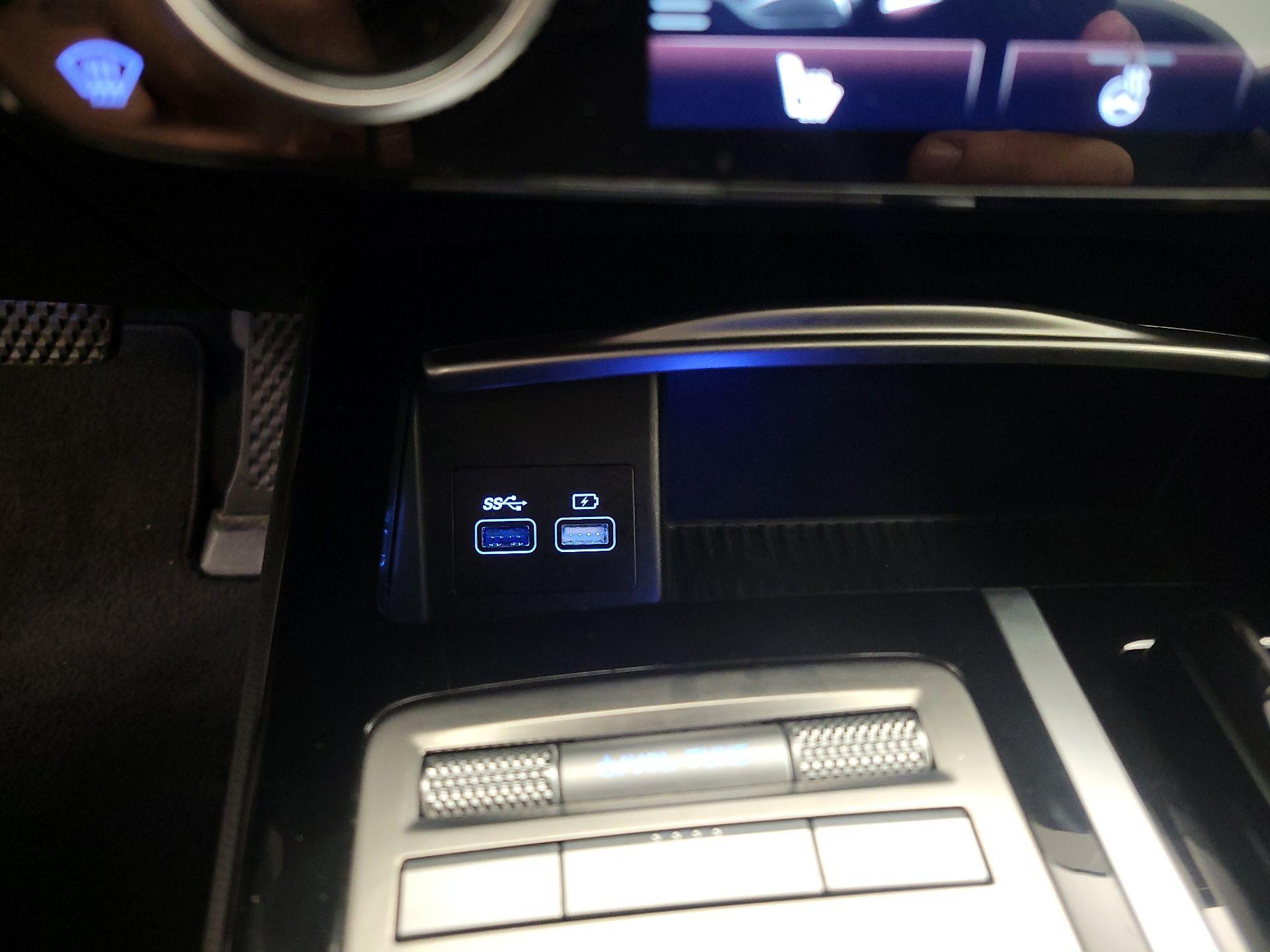 Thumbnail: 2023 Genesis G80 - 19