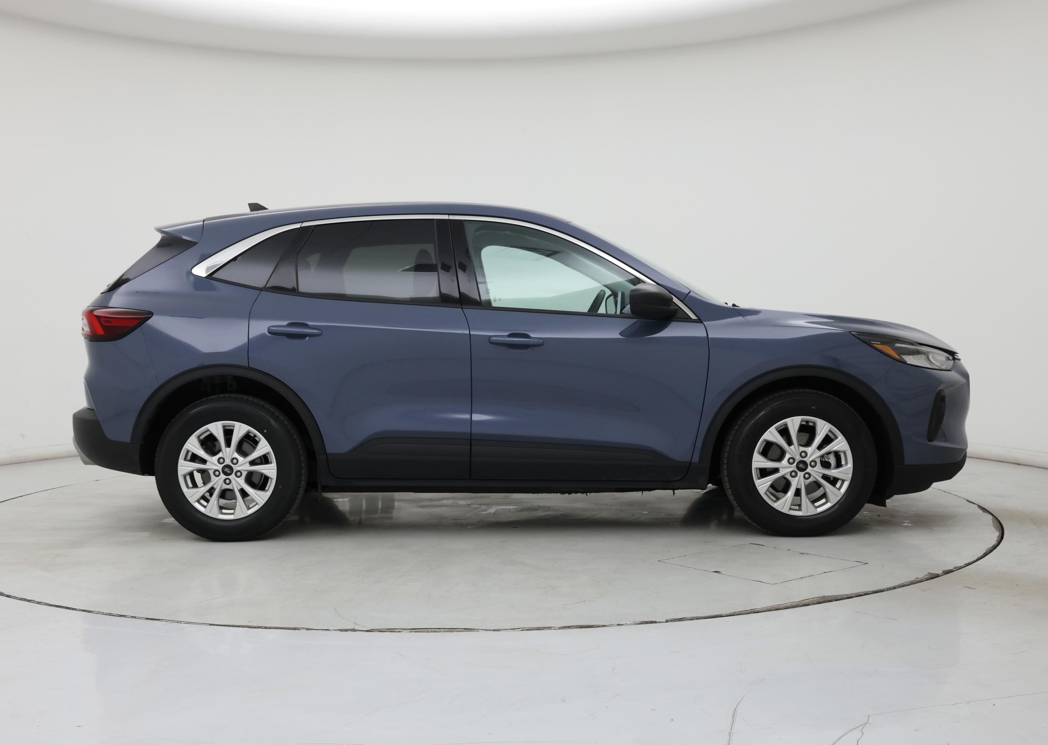 Thumbnail: 2023 Ford Escape - 7