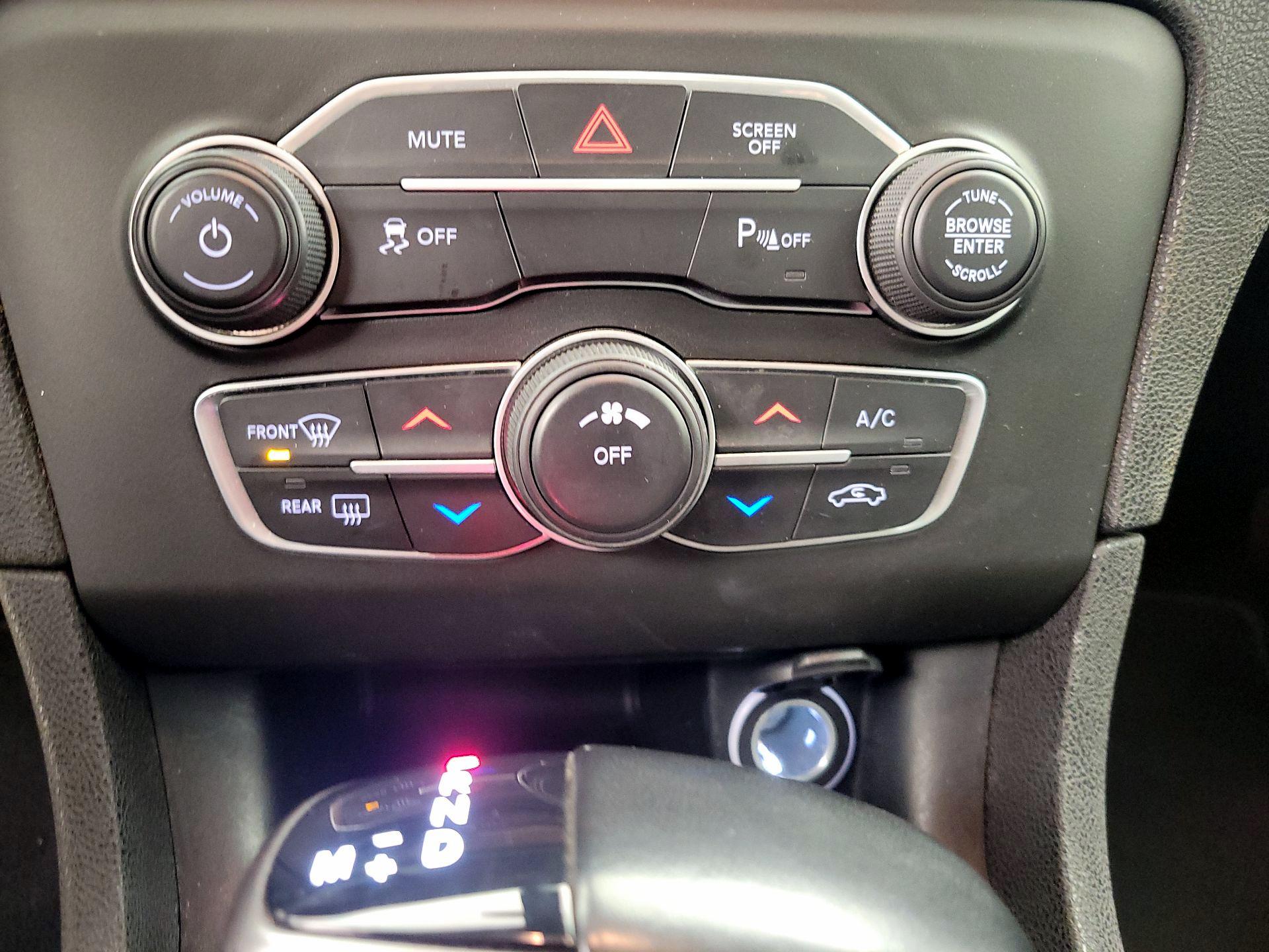 Thumbnail: 2022 Dodge Charger - 16