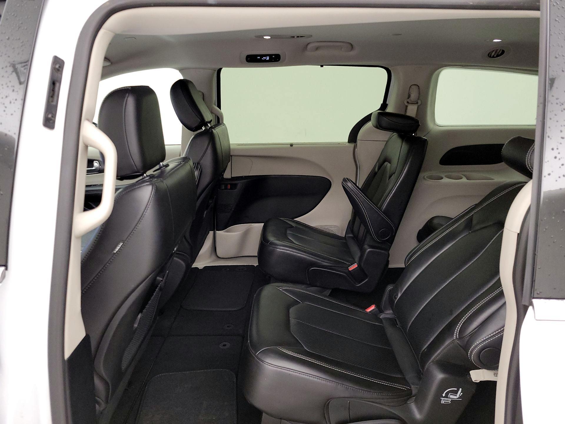 Thumbnail: 2024 Chrysler Pacifica - 19