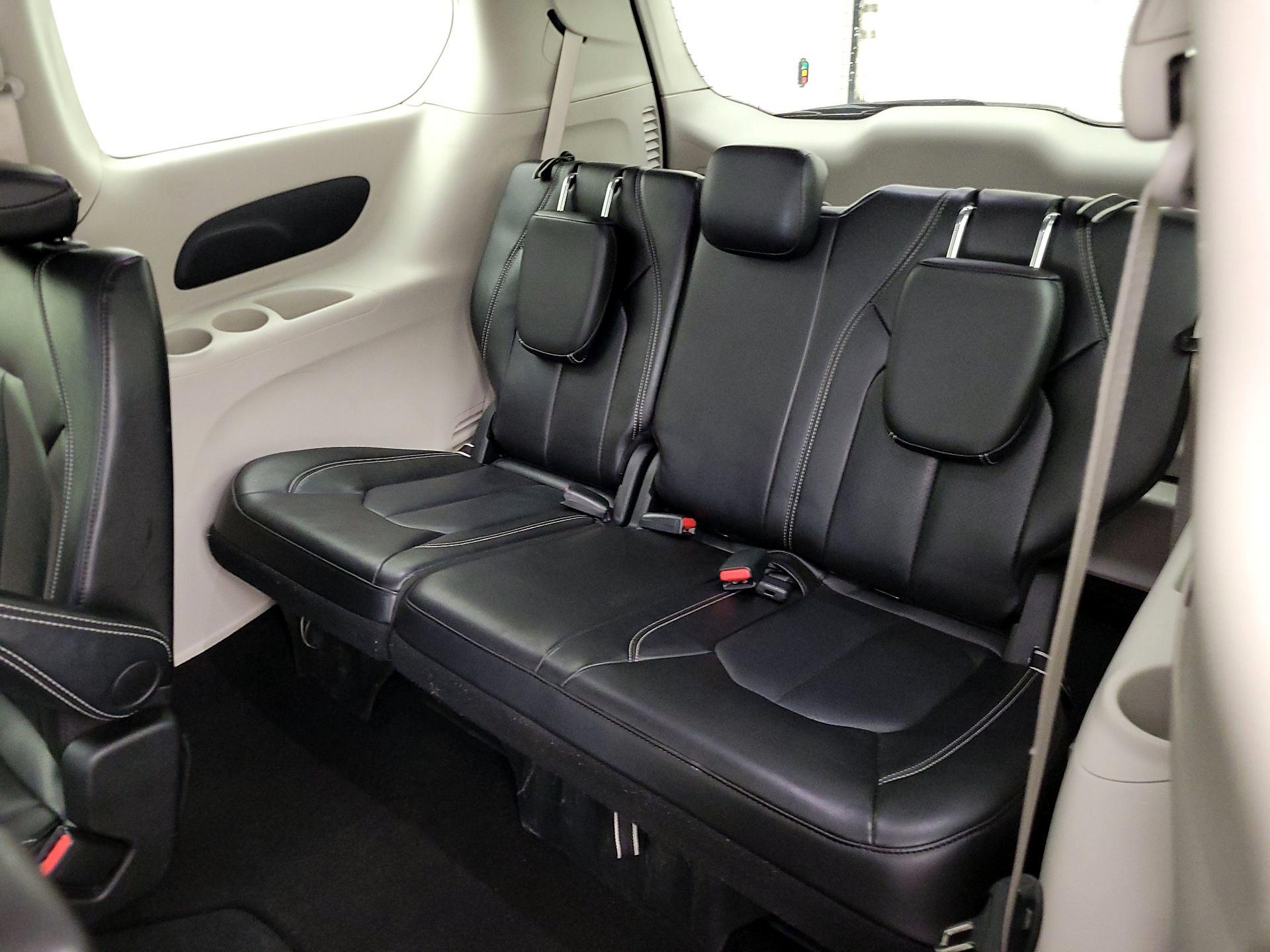 Thumbnail: 2024 Chrysler Pacifica - 20