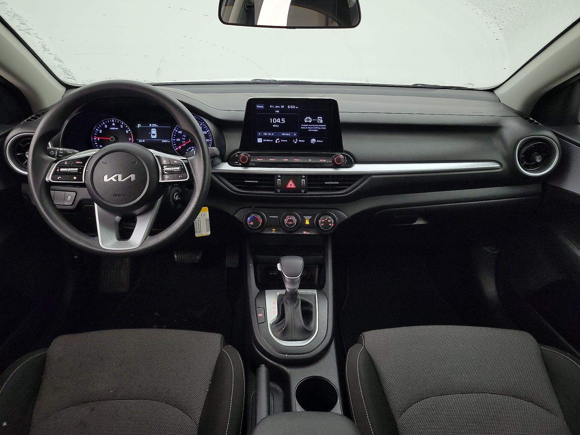 Thumbnail: 2024 Kia Forte - 9