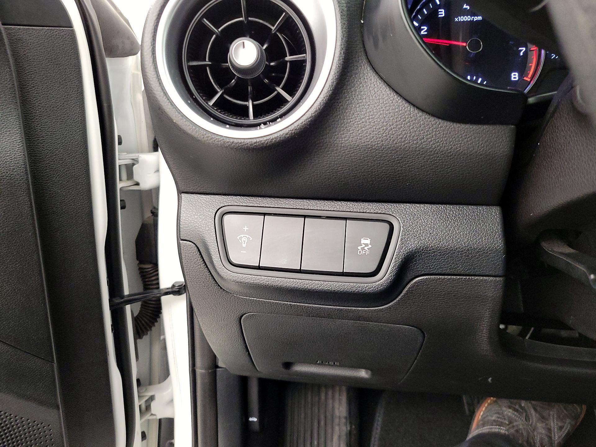 Thumbnail: 2024 Kia Forte - 13