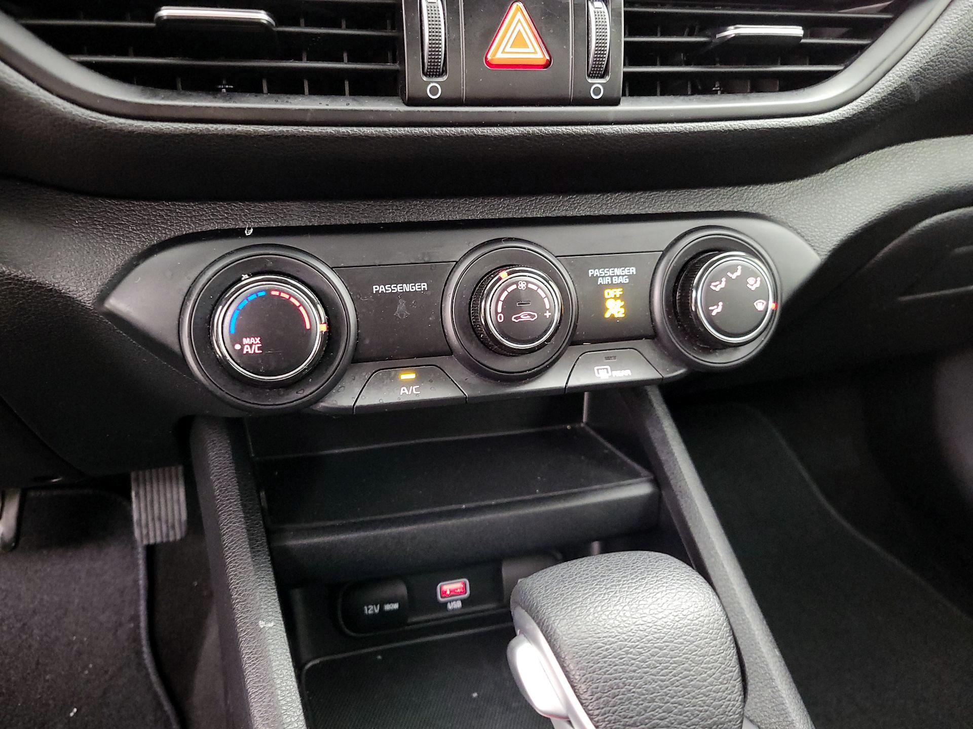 Thumbnail: 2024 Kia Forte - 16