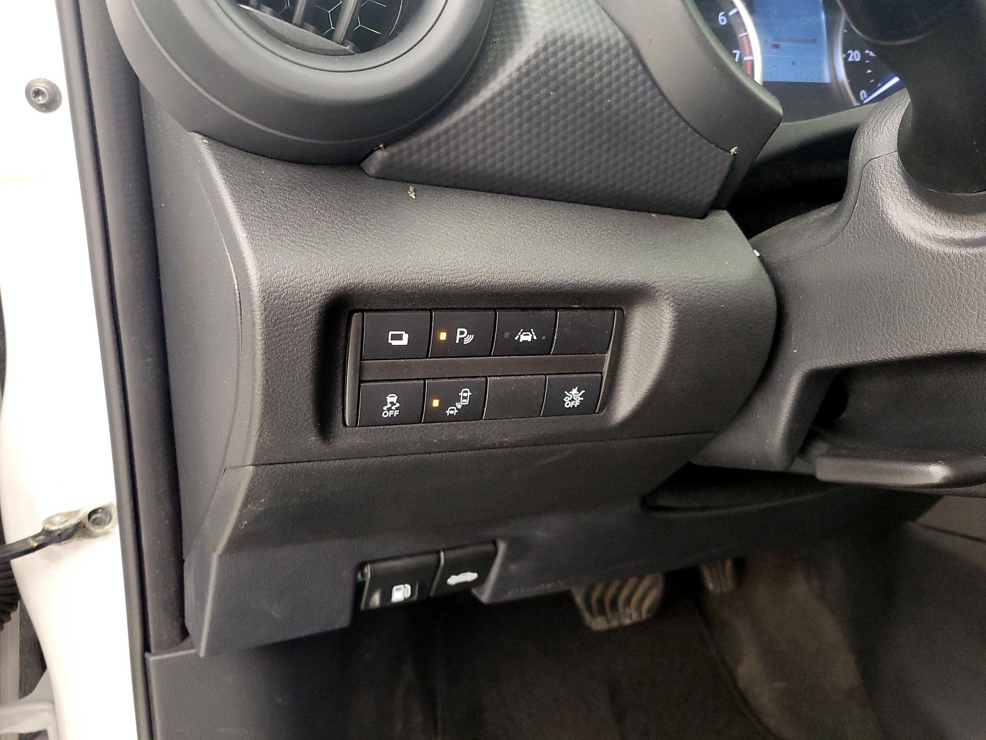 Thumbnail: 2022 Nissan Kicks - 13