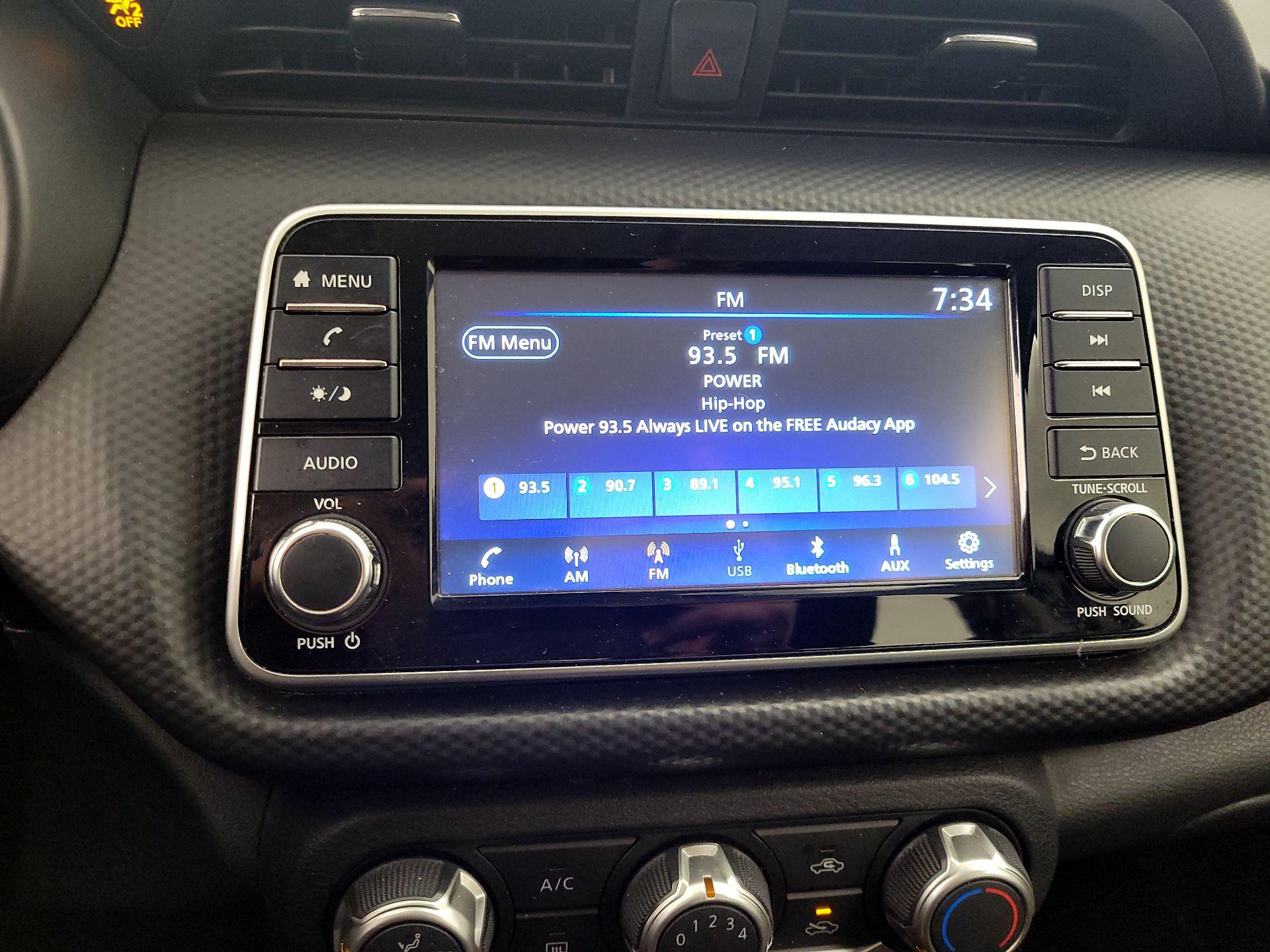 Thumbnail: 2022 Nissan Kicks - 15