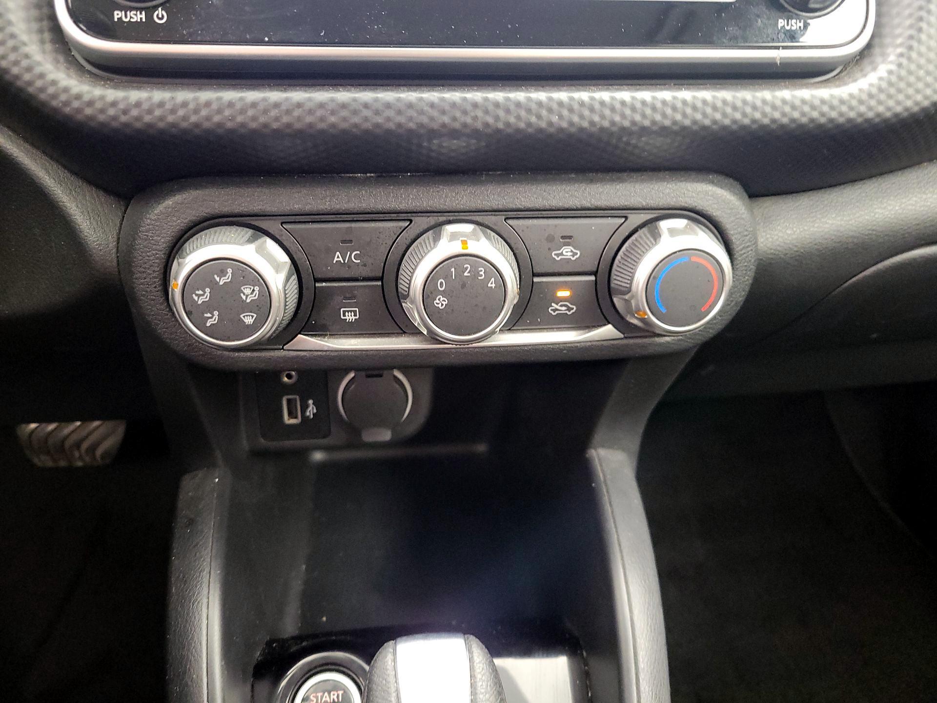 Thumbnail: 2022 Nissan Kicks - 16