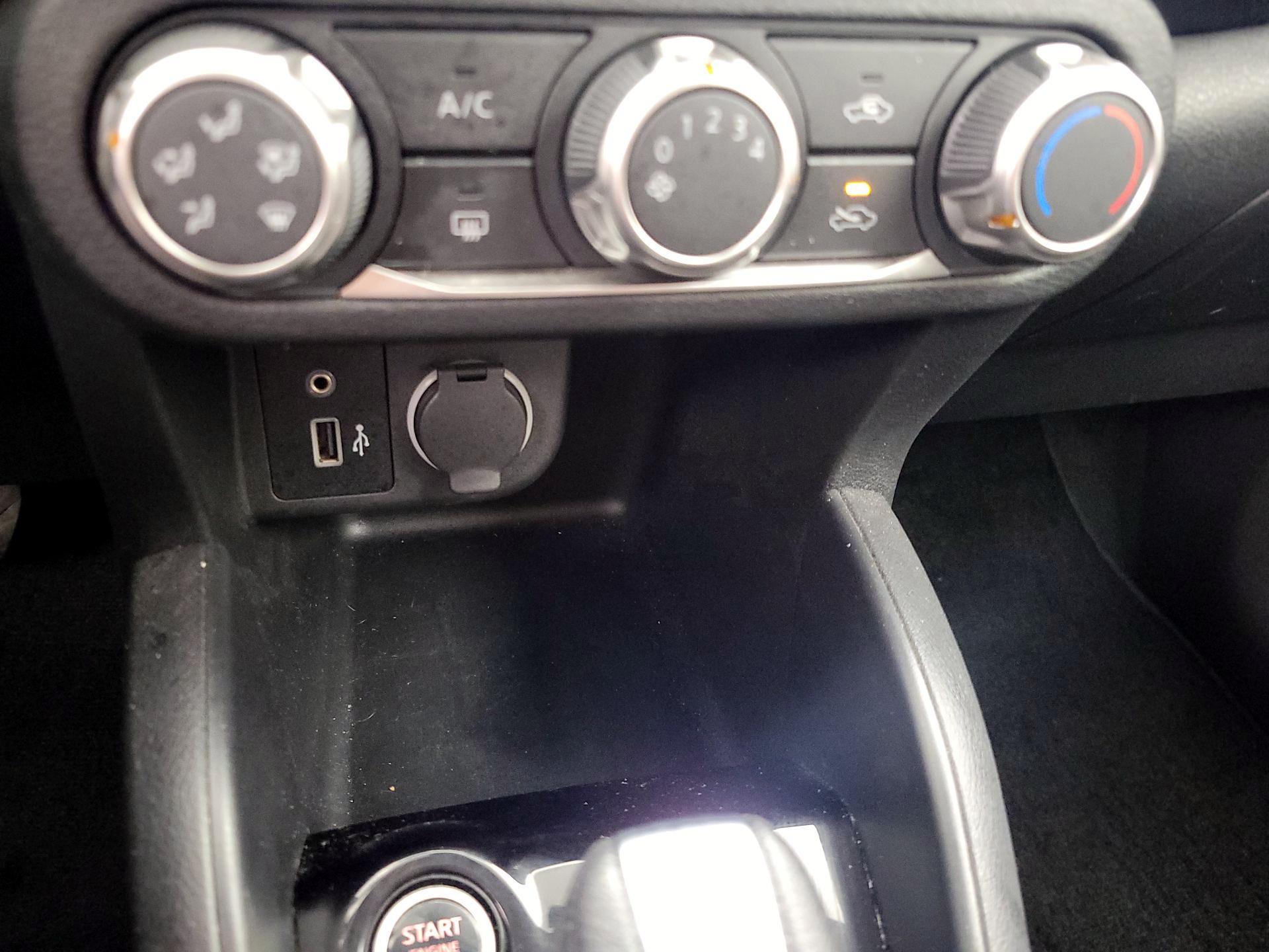 Thumbnail: 2022 Nissan Kicks - 18