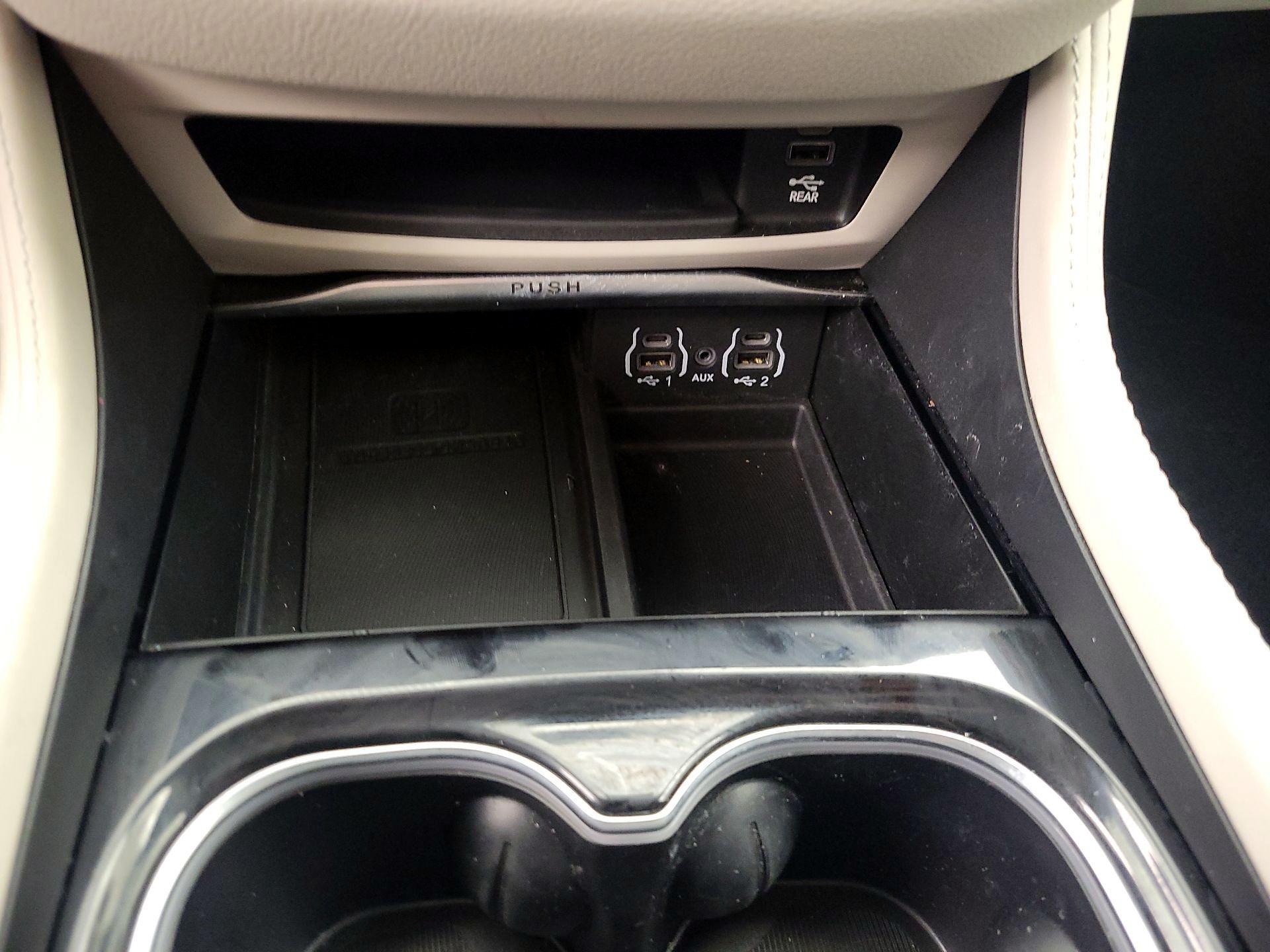 Thumbnail: 2023 Chrysler Pacifica - 19