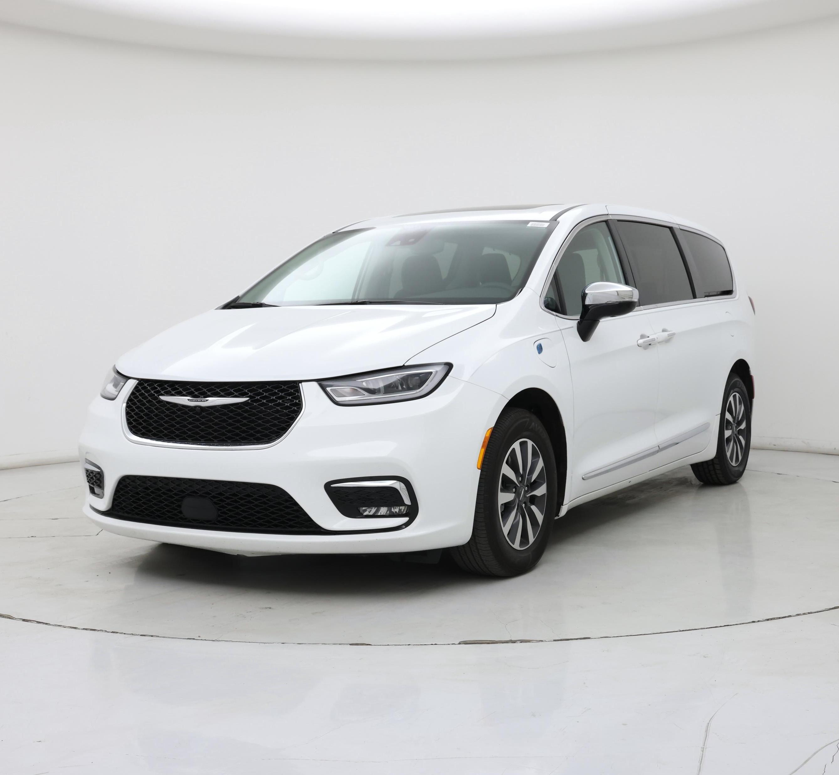 Thumbnail: 2023 Chrysler Pacifica - 4