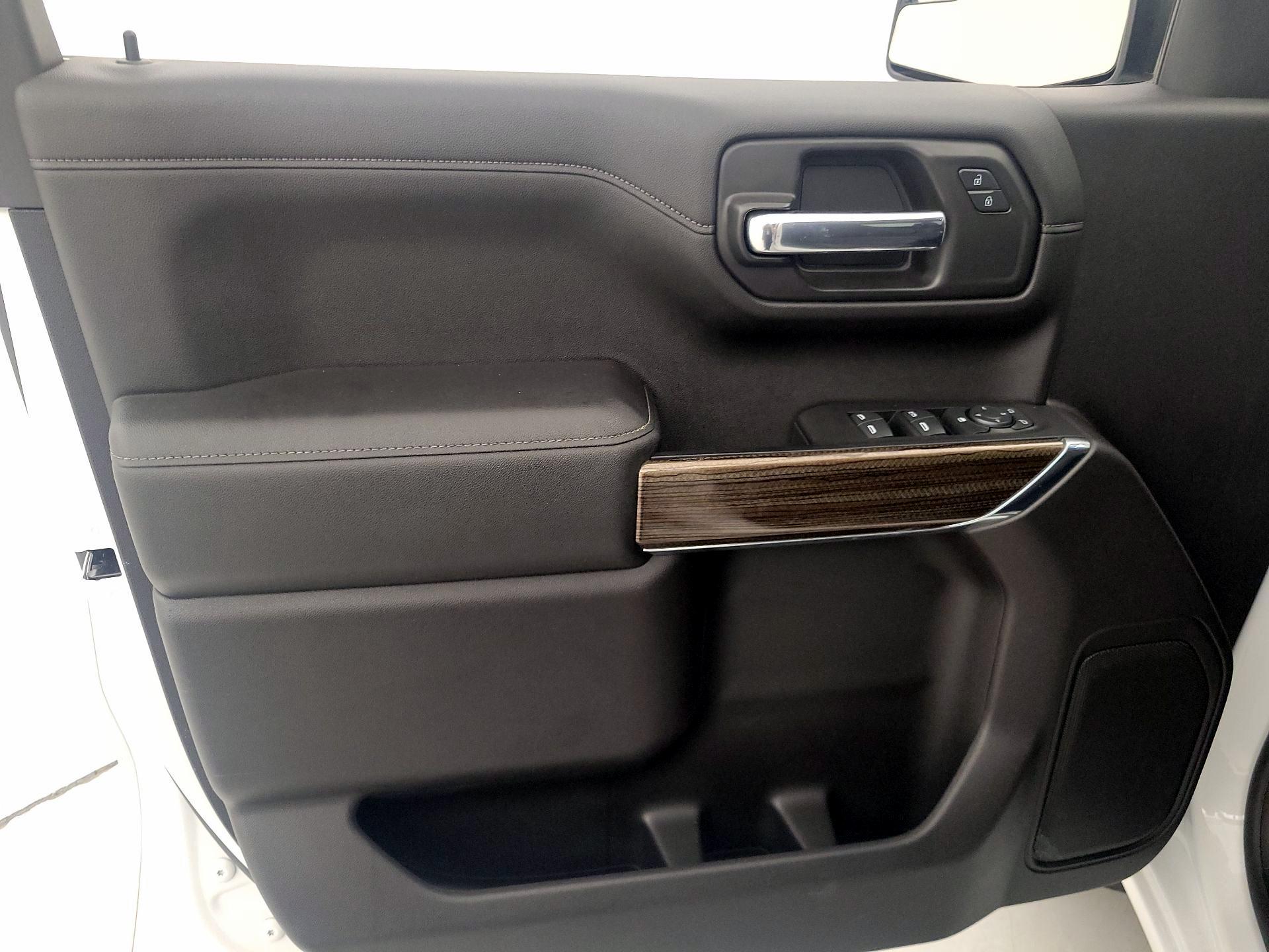 Thumbnail: 2020 Chevrolet Silverado 1500 - 12