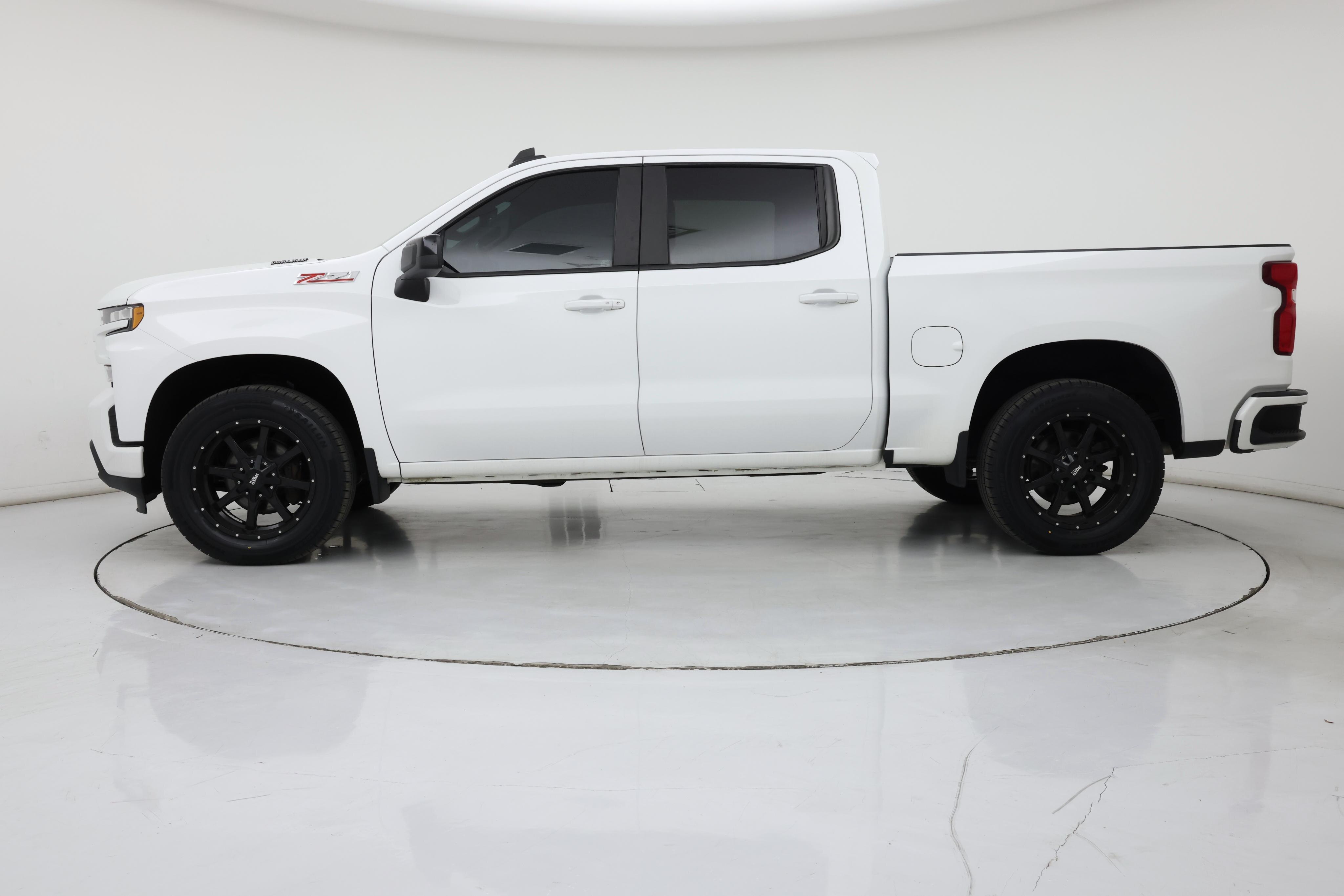 Thumbnail: 2020 Chevrolet Silverado 1500 - 3