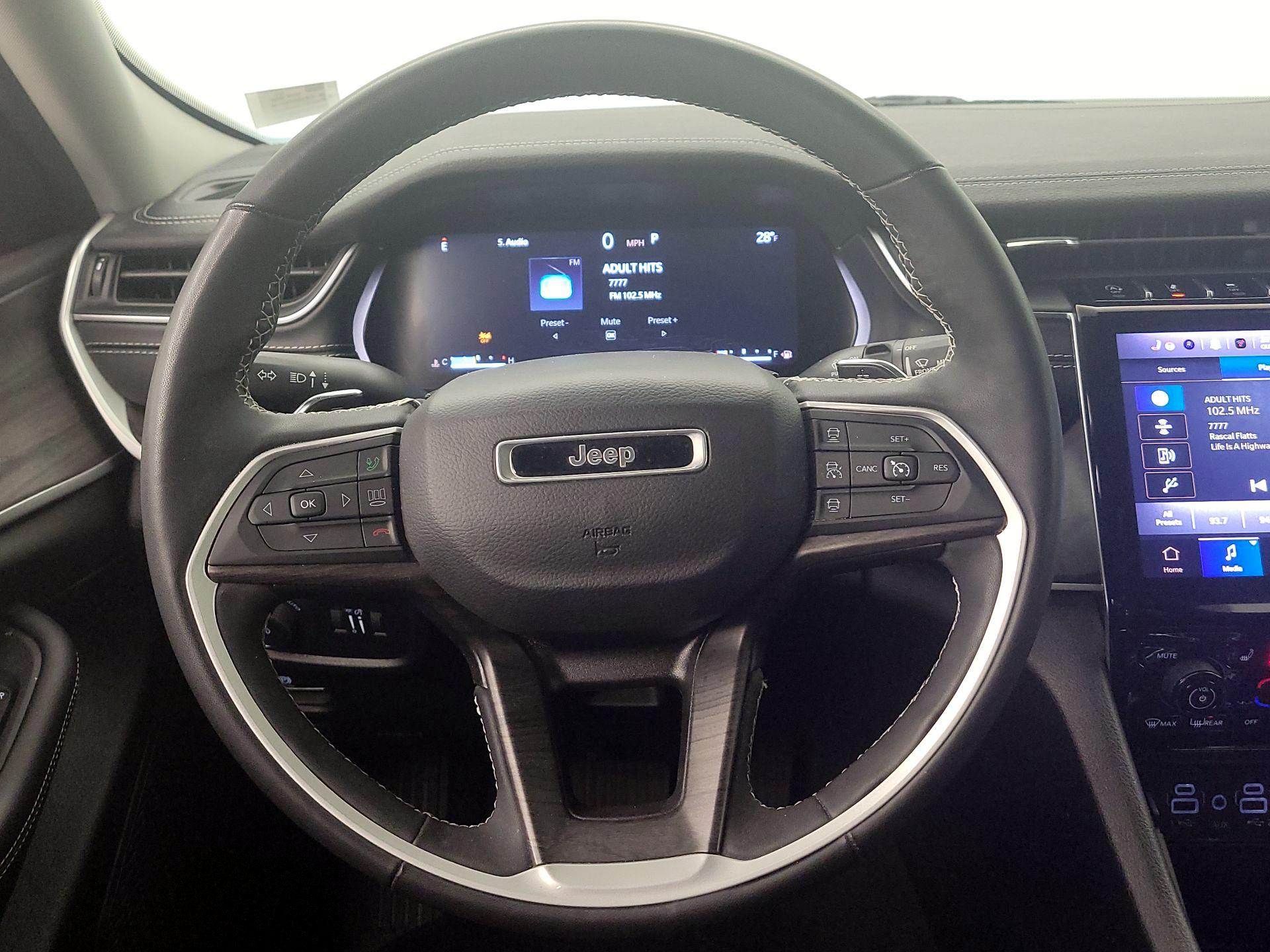 Thumbnail: 2023 Jeep Grand Cherokee - 10