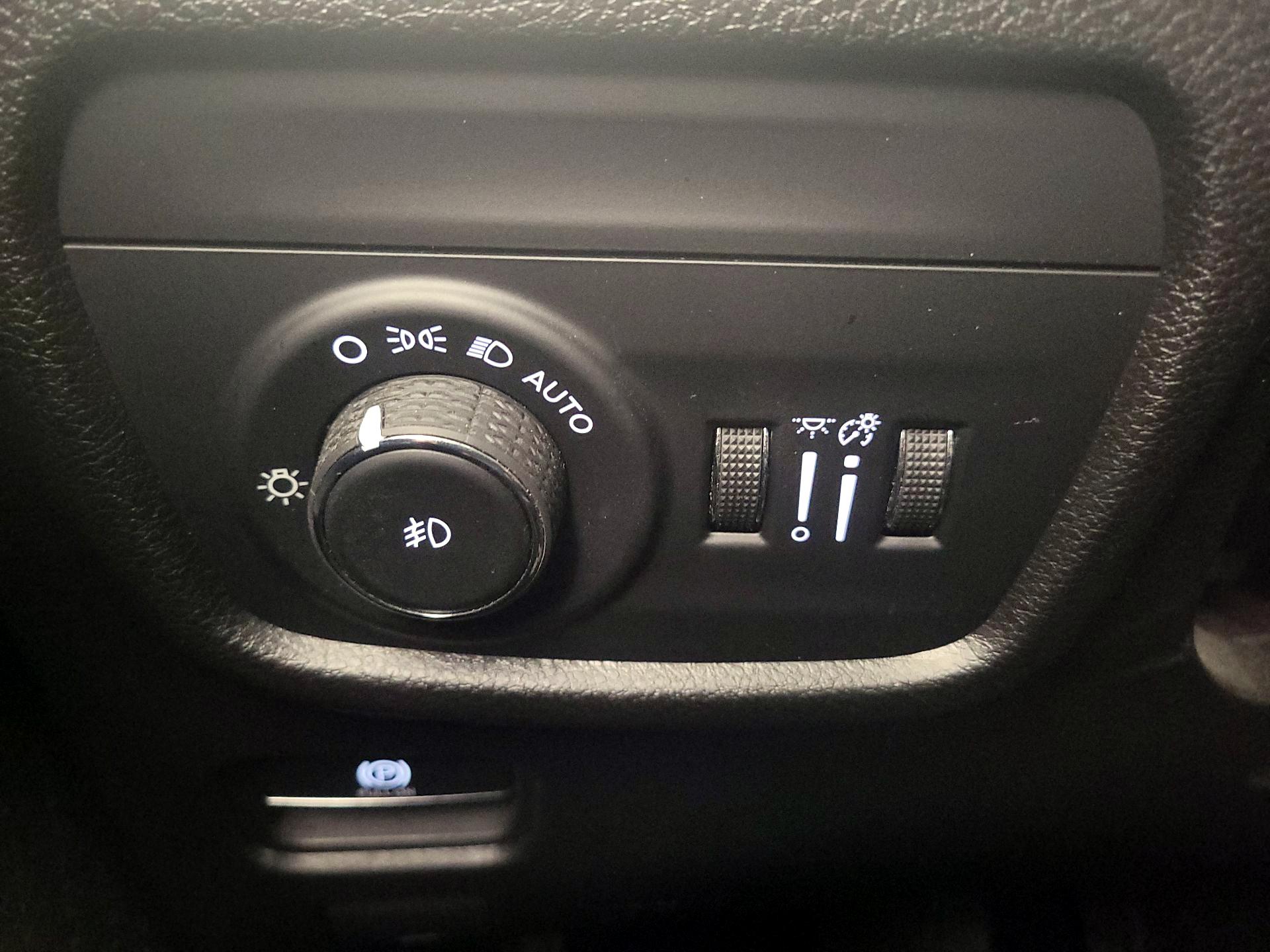 Thumbnail: 2023 Jeep Grand Cherokee - 13